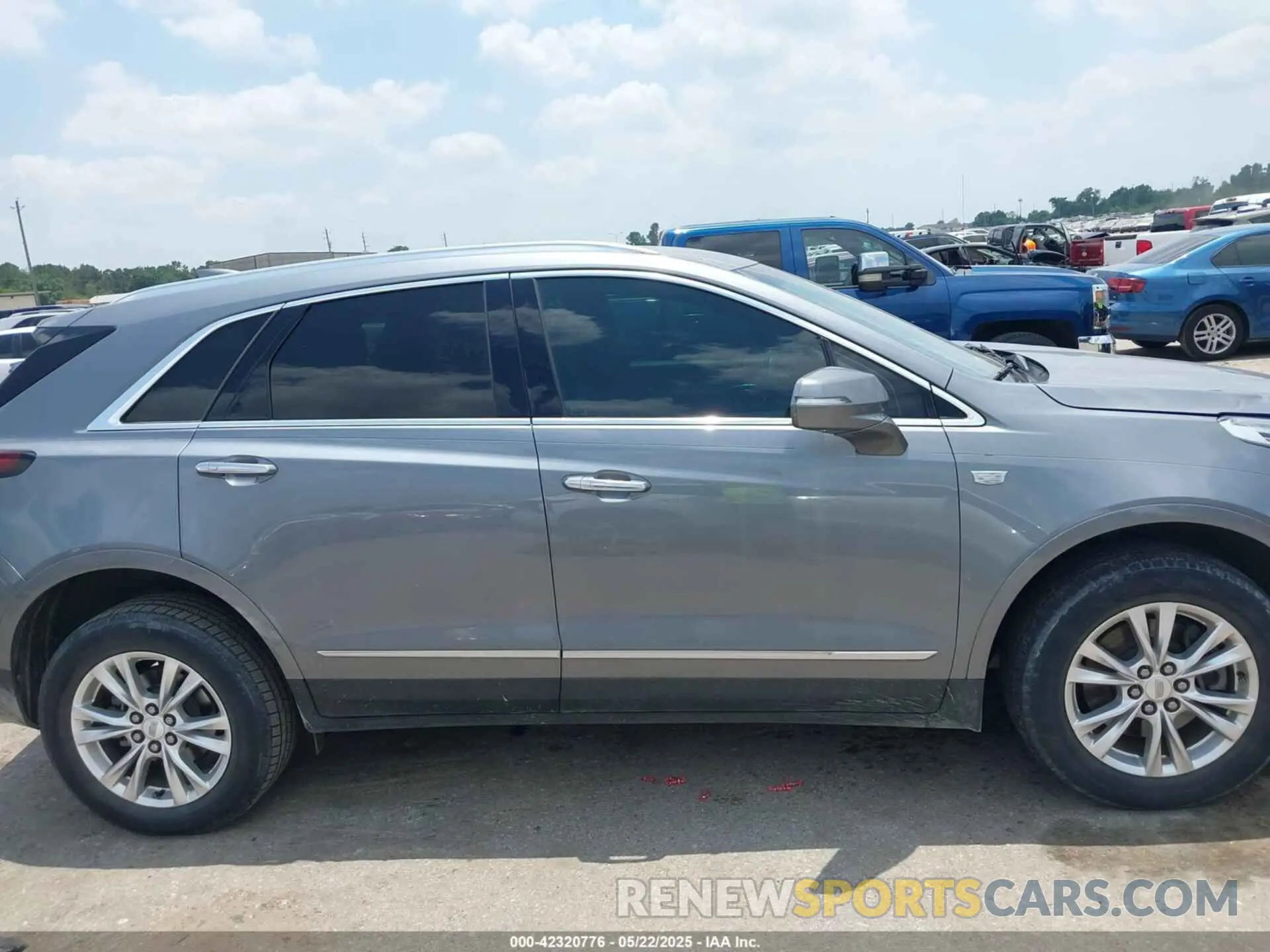 13 Photograph of a damaged car 1GYKNAR44LZ213453 CADILLAC XT5 2020