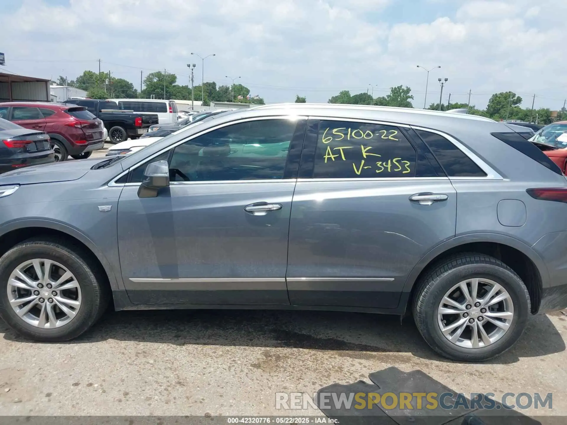 14 Photograph of a damaged car 1GYKNAR44LZ213453 CADILLAC XT5 2020