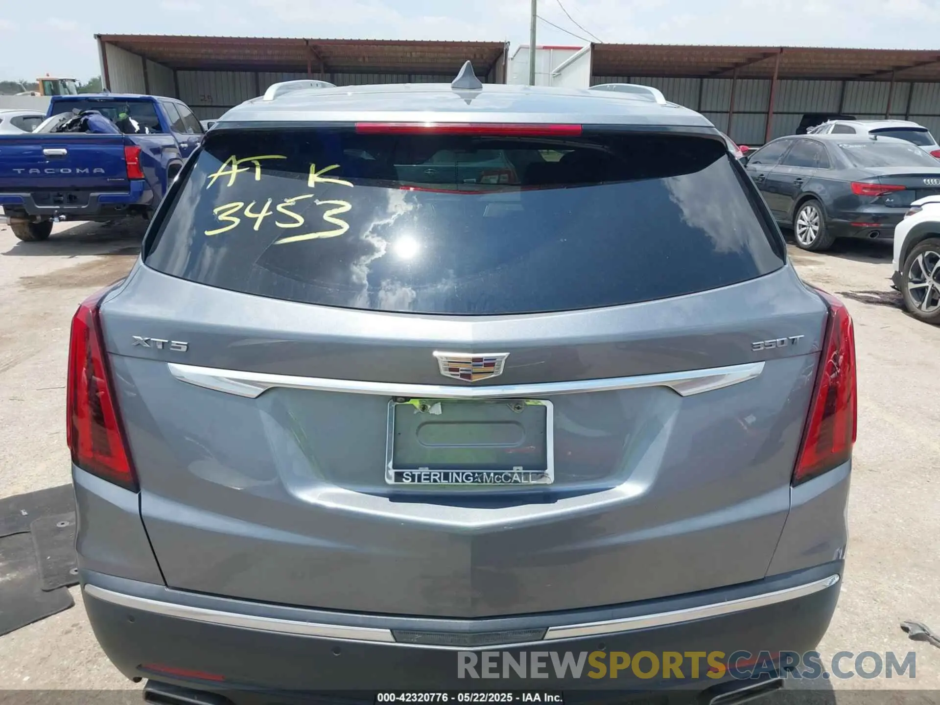 16 Photograph of a damaged car 1GYKNAR44LZ213453 CADILLAC XT5 2020