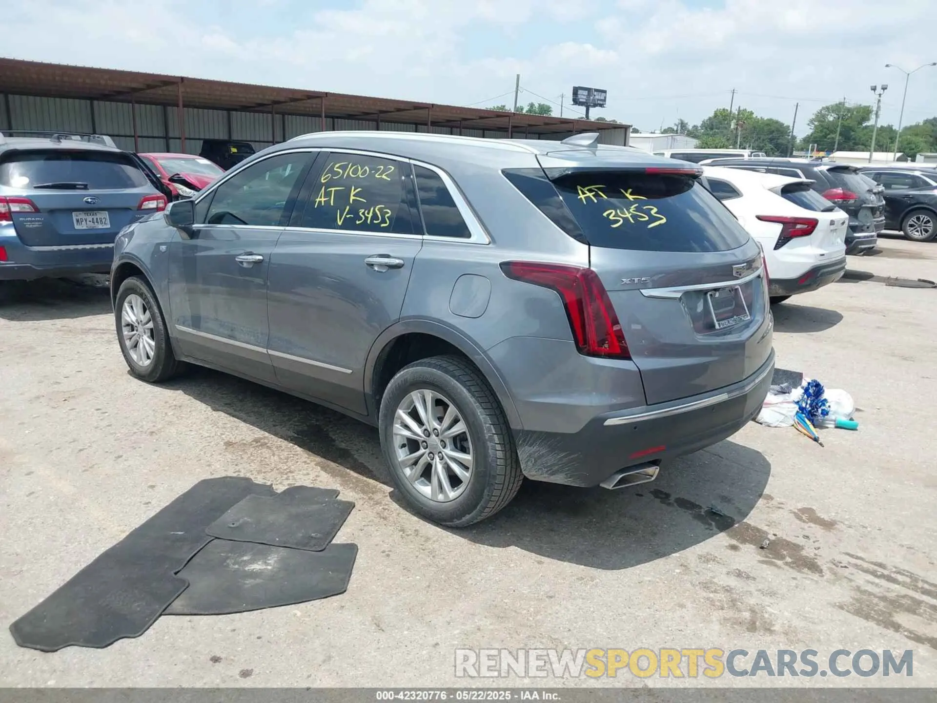 3 Photograph of a damaged car 1GYKNAR44LZ213453 CADILLAC XT5 2020