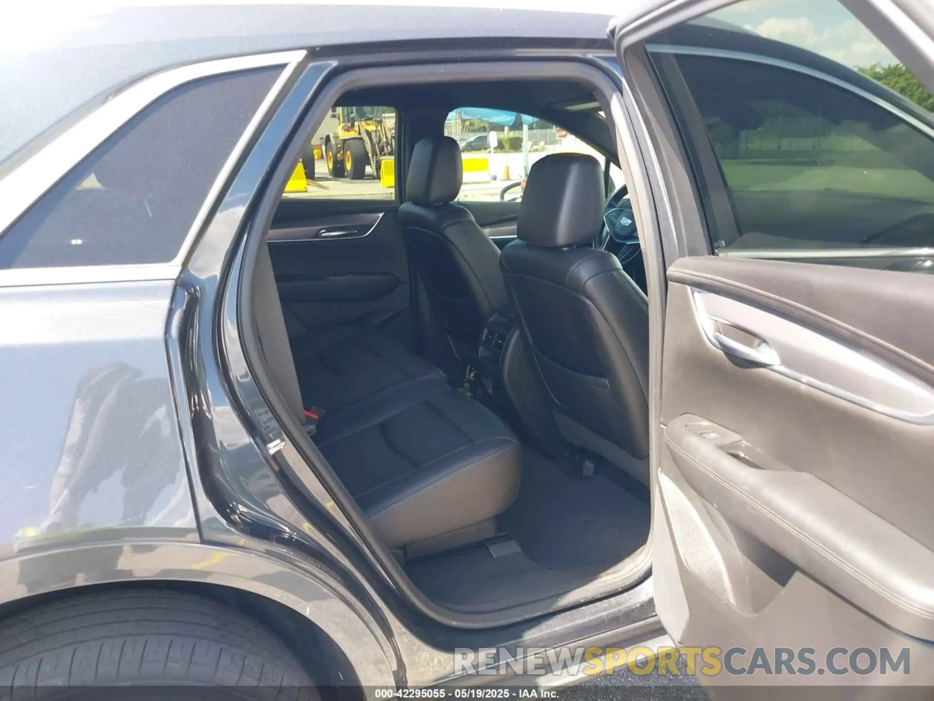 8 Photograph of a damaged car 1GYKNAR45LZ224459 CADILLAC XT5 2020