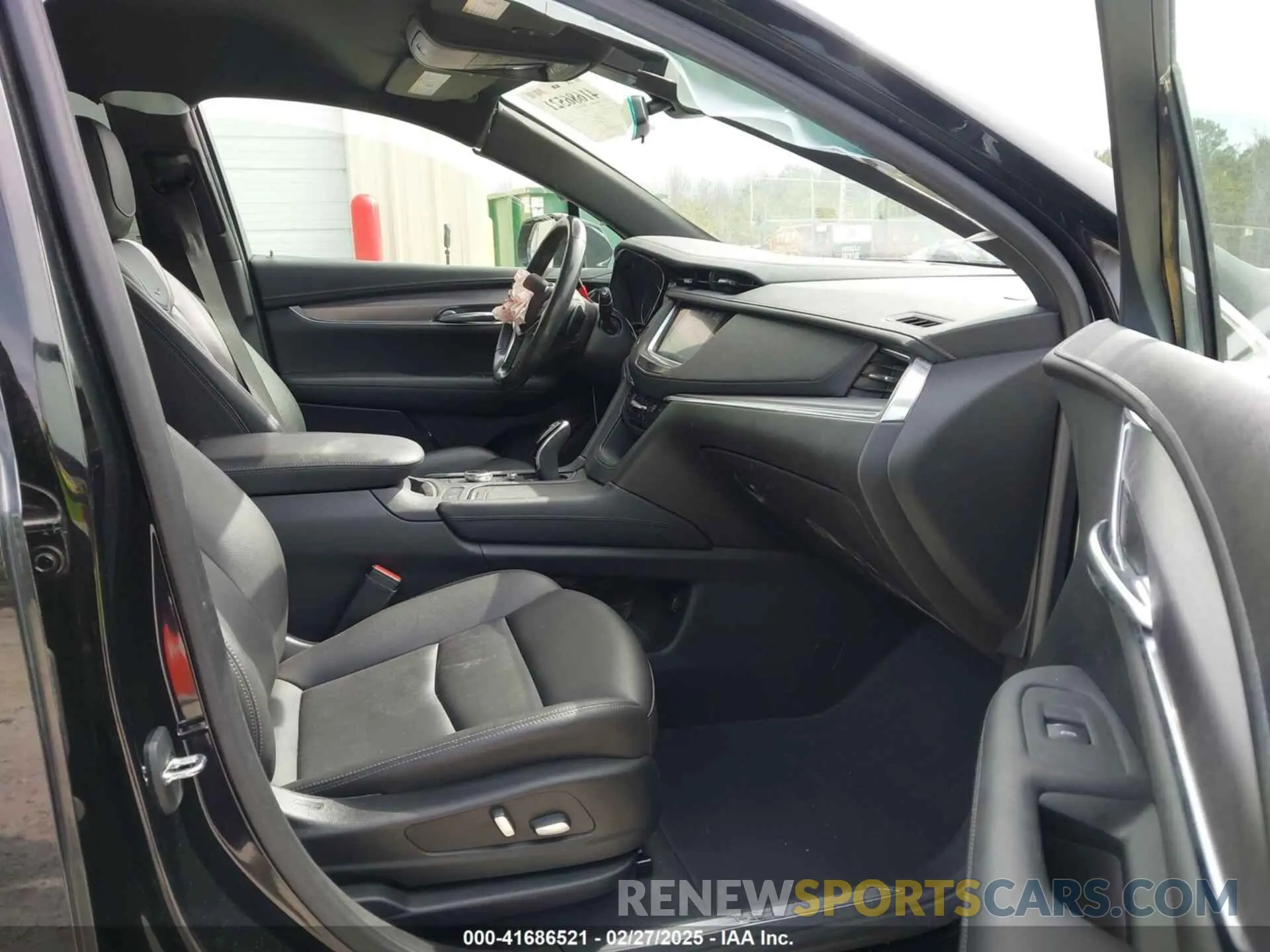 5 Photograph of a damaged car 1GYKNAR47LZ233129 CADILLAC XT5 2020