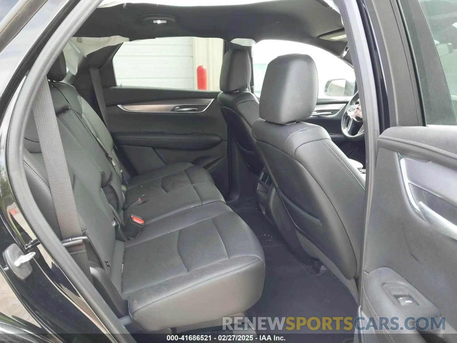 8 Photograph of a damaged car 1GYKNAR47LZ233129 CADILLAC XT5 2020