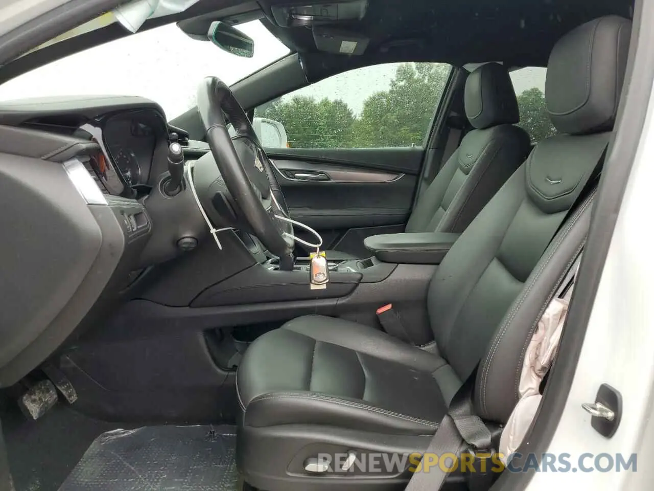 7 Photograph of a damaged car 1GYKNAR4XLZ235635 CADILLAC XT5 2020
