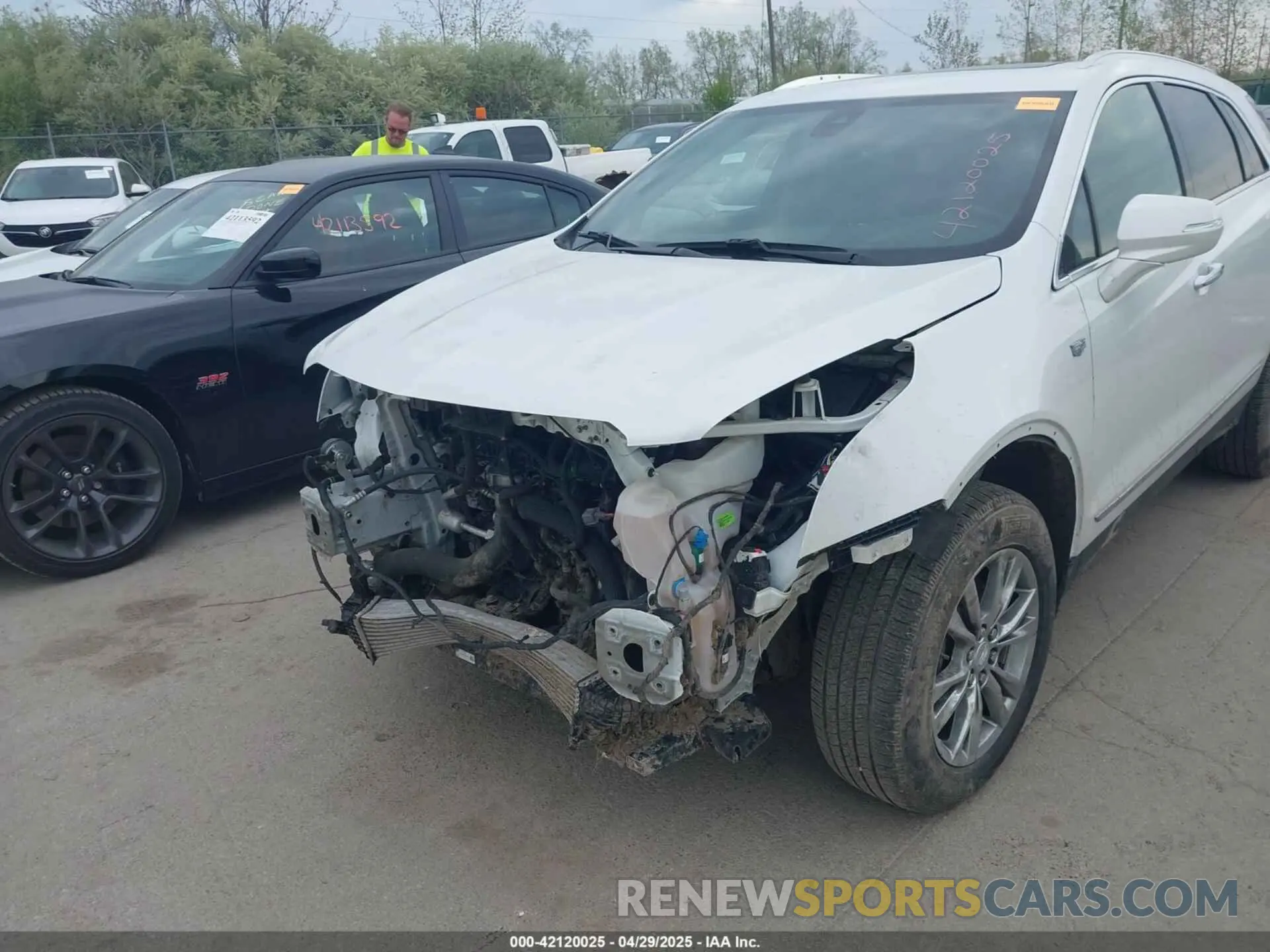 6 Photograph of a damaged car 1GYKNCR49LZ239803 CADILLAC XT5 2020