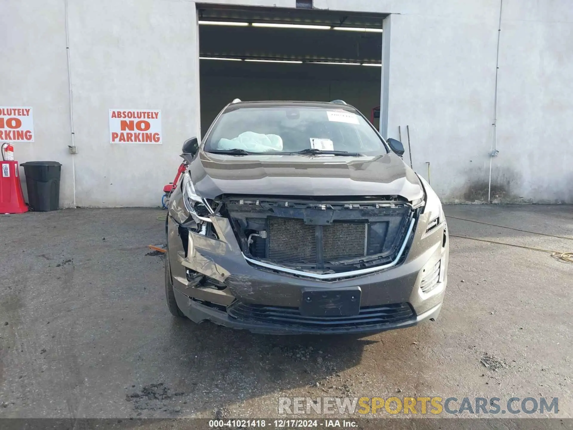 12 Photograph of a damaged car 1GYKNCRS0LZ122920 CADILLAC XT5 2020