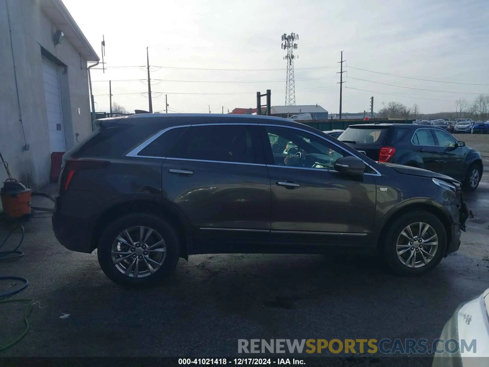 13 Photograph of a damaged car 1GYKNCRS0LZ122920 CADILLAC XT5 2020
