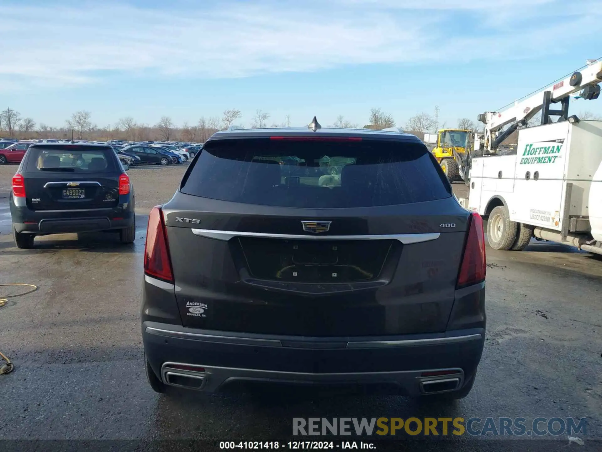 16 Photograph of a damaged car 1GYKNCRS0LZ122920 CADILLAC XT5 2020