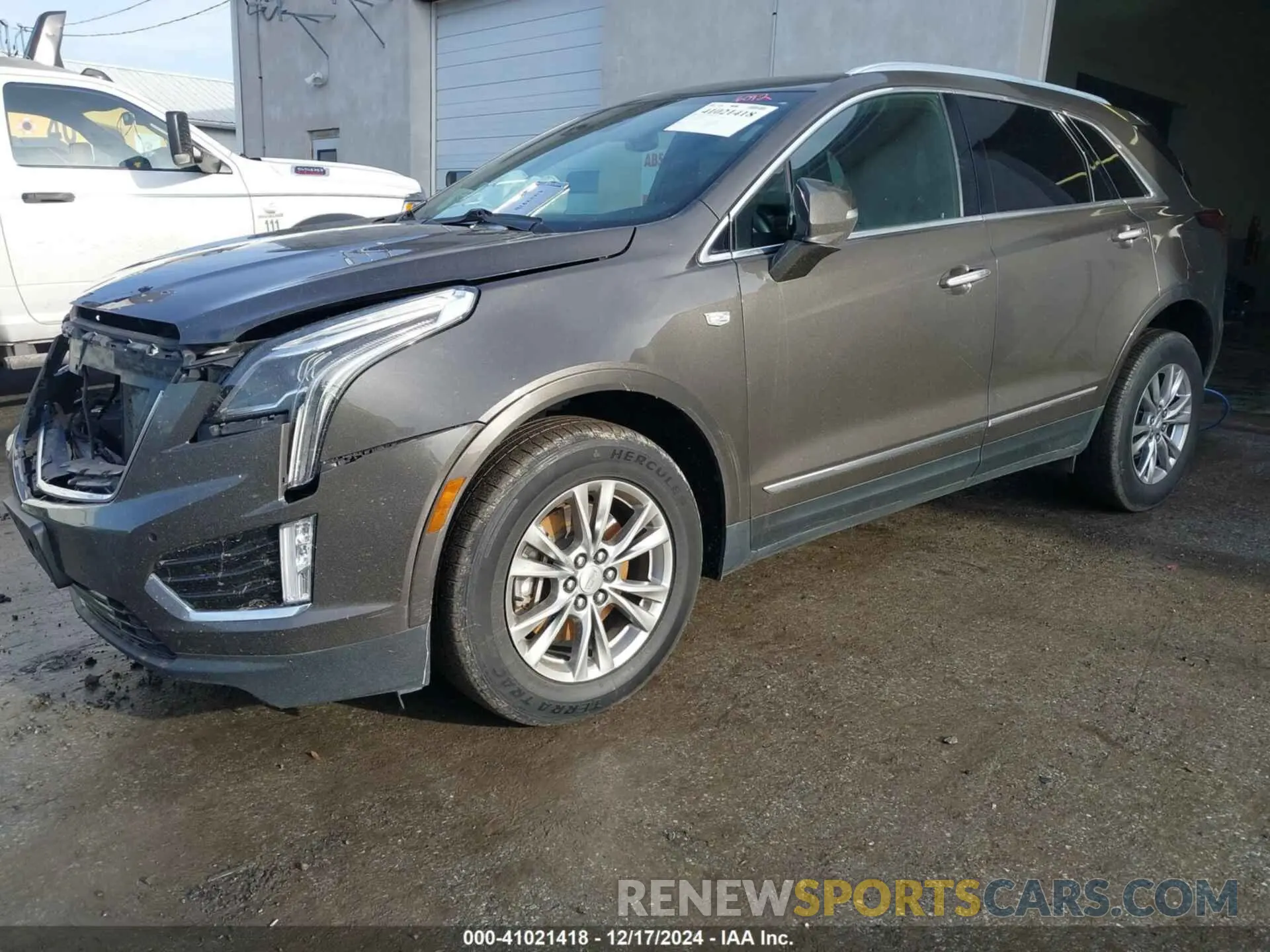 2 Photograph of a damaged car 1GYKNCRS0LZ122920 CADILLAC XT5 2020