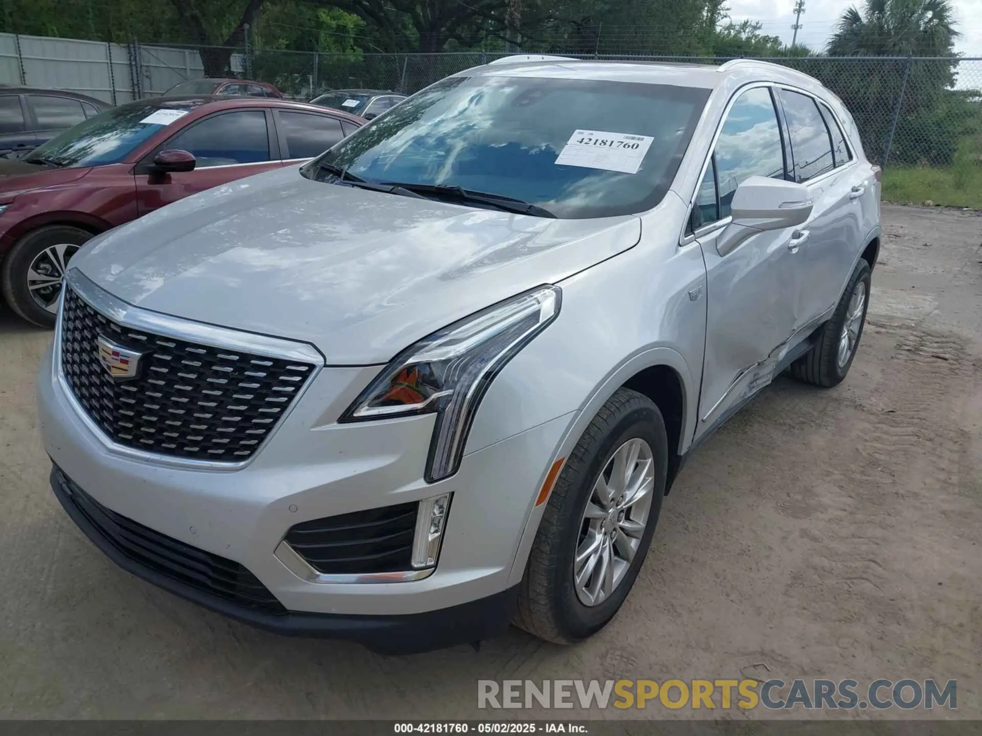 2 Photograph of a damaged car 1GYKNCRS0LZ187525 CADILLAC XT5 2020