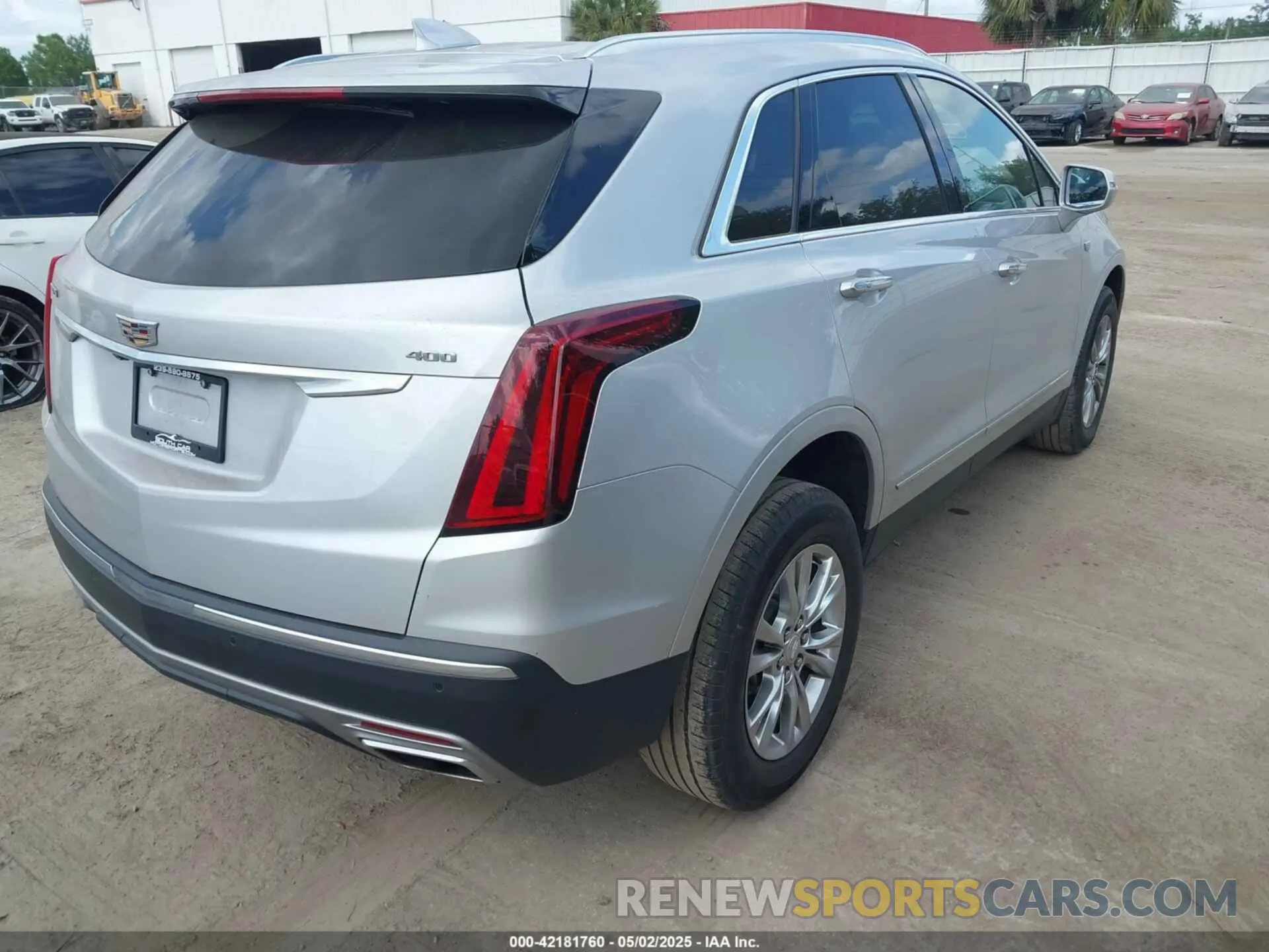 4 Photograph of a damaged car 1GYKNCRS0LZ187525 CADILLAC XT5 2020