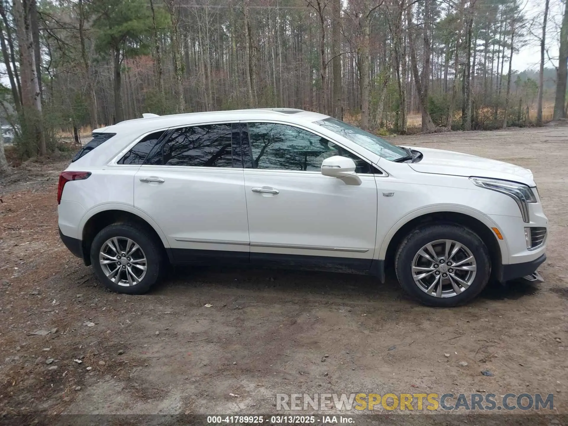 13 Photograph of a damaged car 1GYKNCRS3LZ115508 CADILLAC XT5 2020