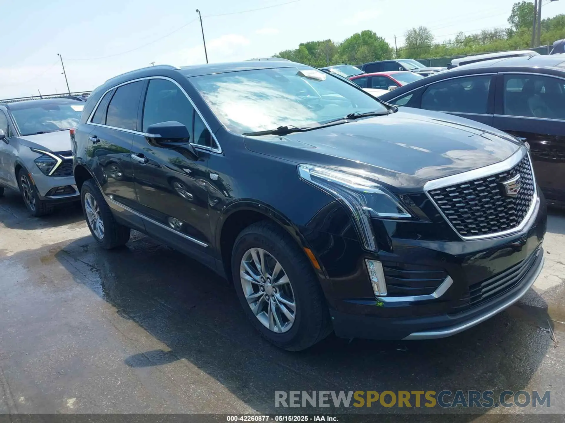 1 Photograph of a damaged car 1GYKNCRS3LZ135175 CADILLAC XT5 2020