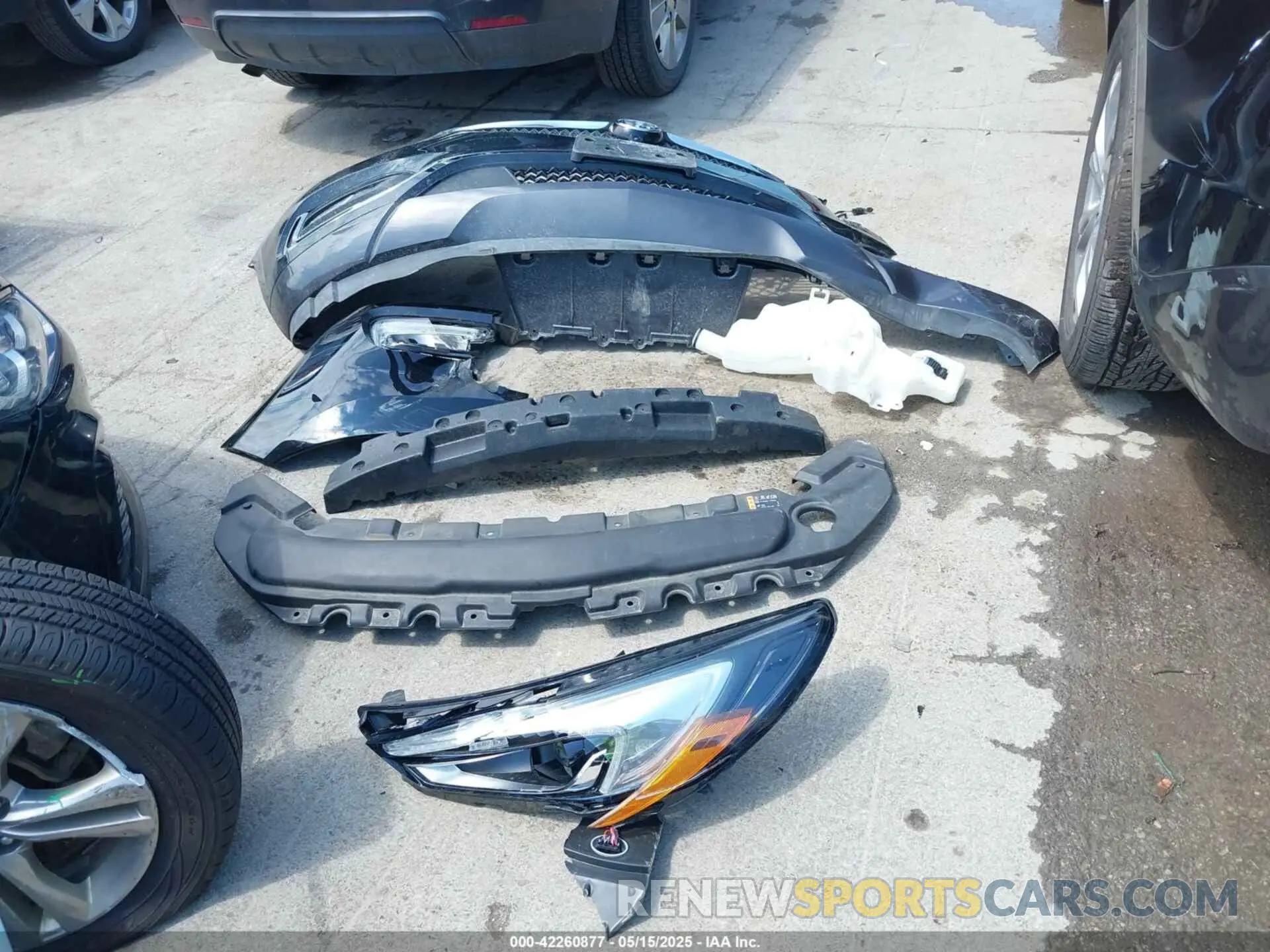 12 Photograph of a damaged car 1GYKNCRS3LZ135175 CADILLAC XT5 2020
