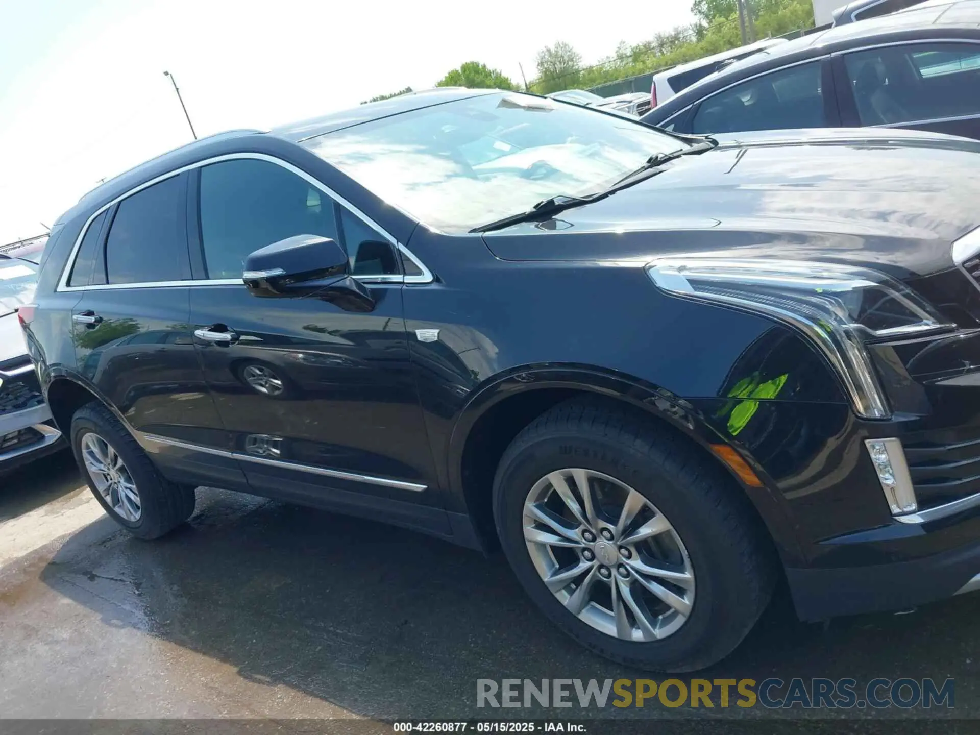 14 Photograph of a damaged car 1GYKNCRS3LZ135175 CADILLAC XT5 2020
