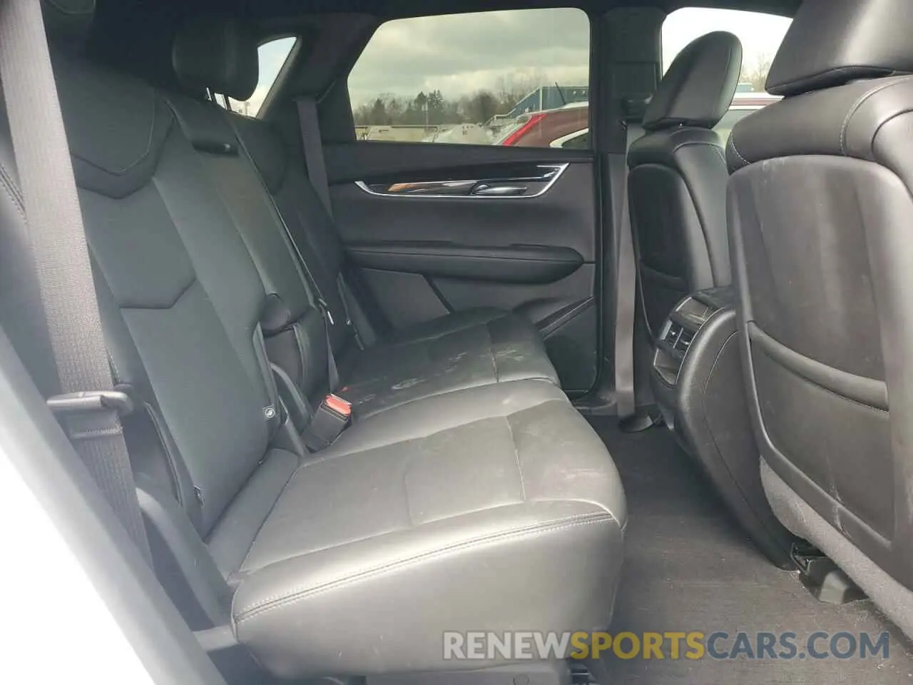 12 Photograph of a damaged car 1GYKNCRS3LZ240797 CADILLAC XT5 2020