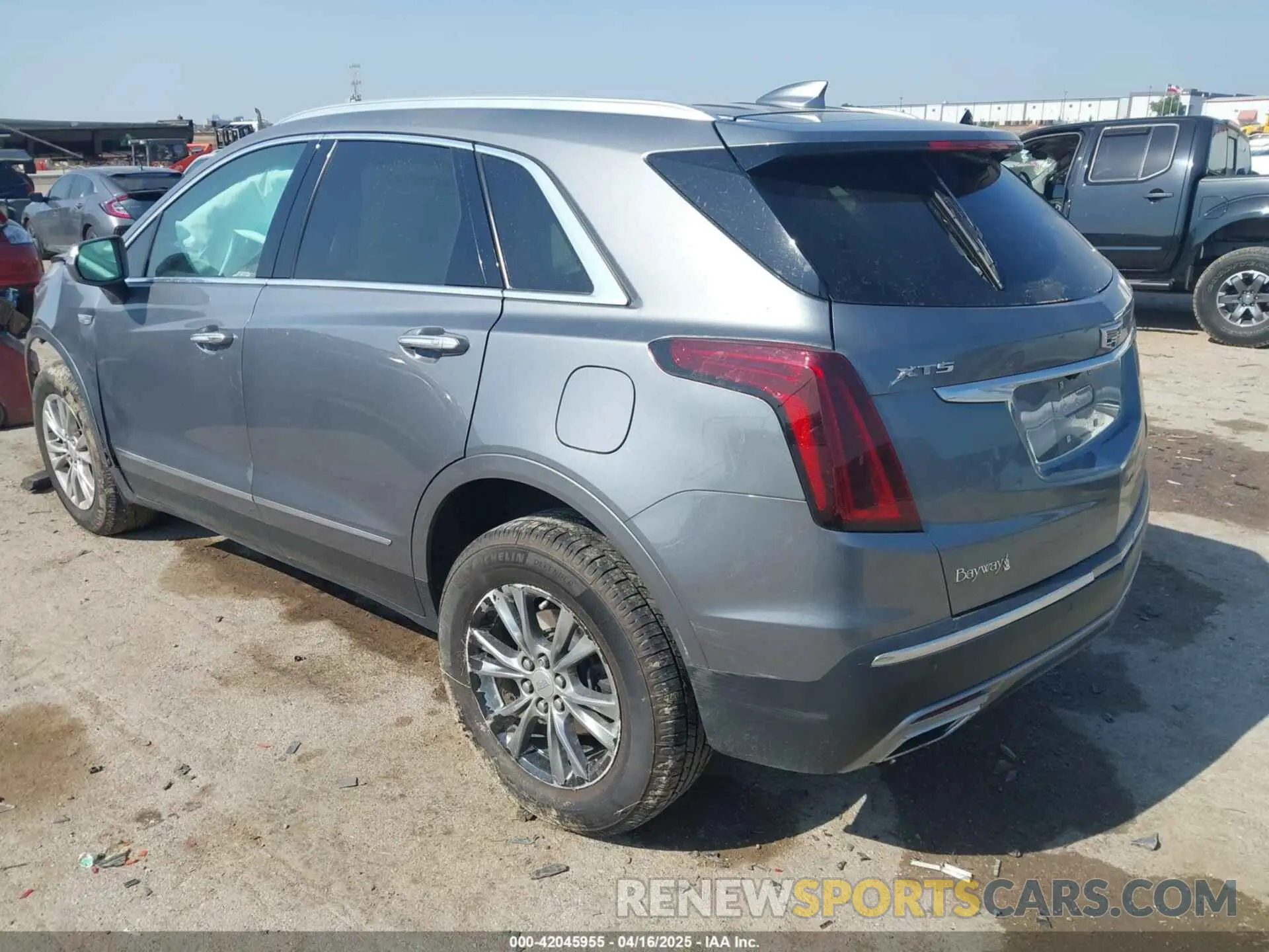 3 Photograph of a damaged car 1GYKNCRS4LZ160330 CADILLAC XT5 2020