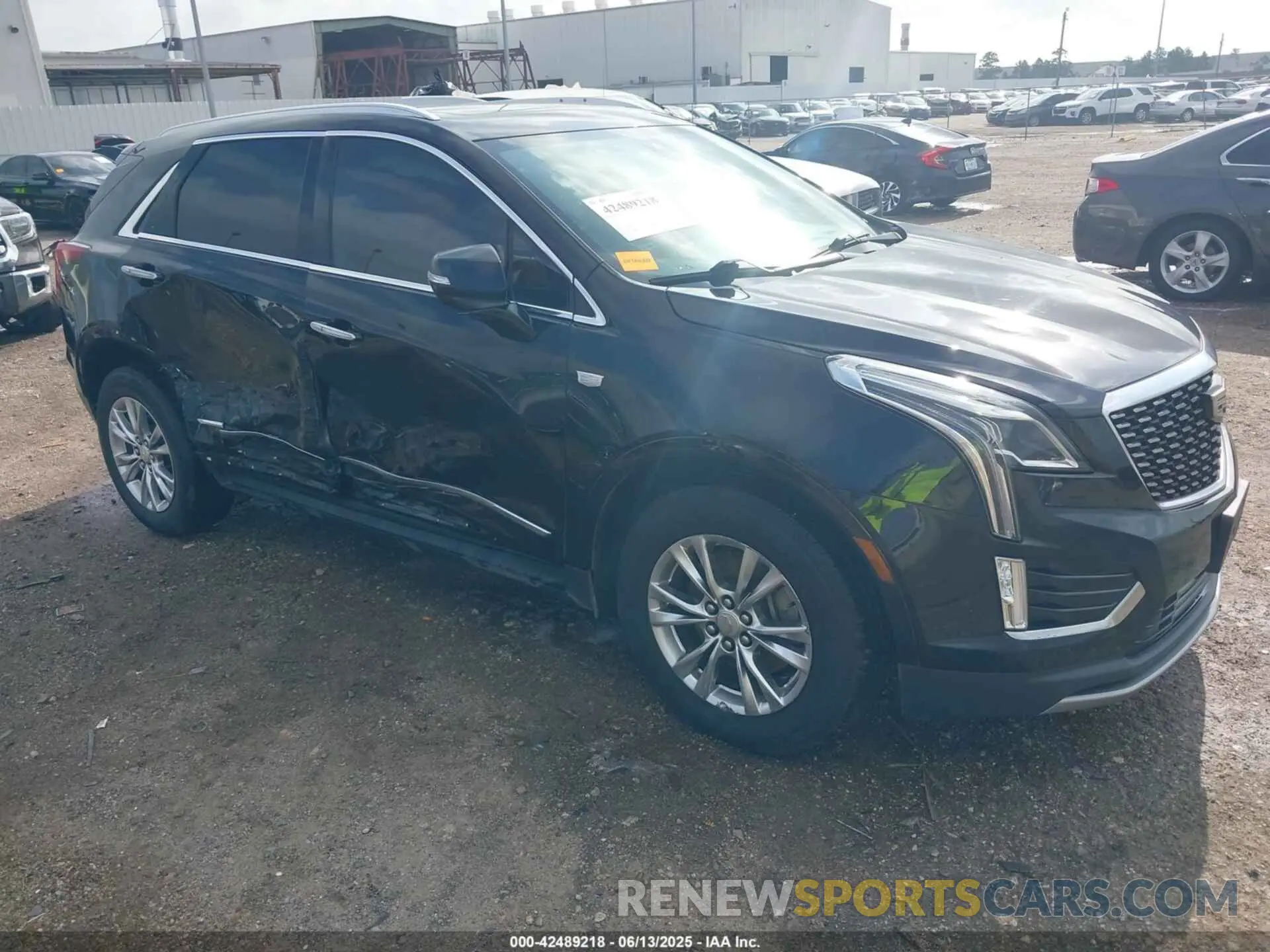 1 Photograph of a damaged car 1GYKNCRS4LZ190170 CADILLAC XT5 2020