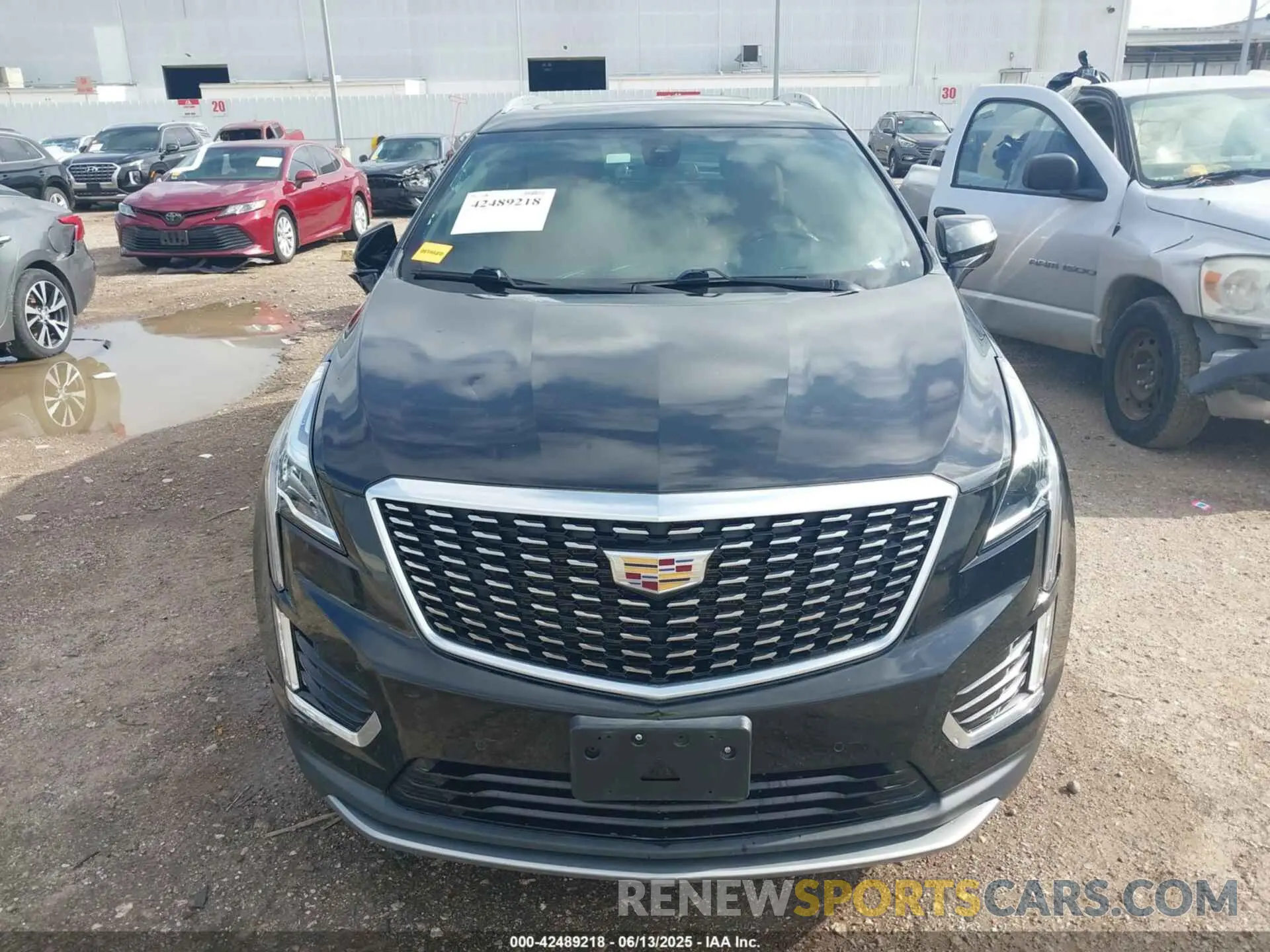 12 Photograph of a damaged car 1GYKNCRS4LZ190170 CADILLAC XT5 2020