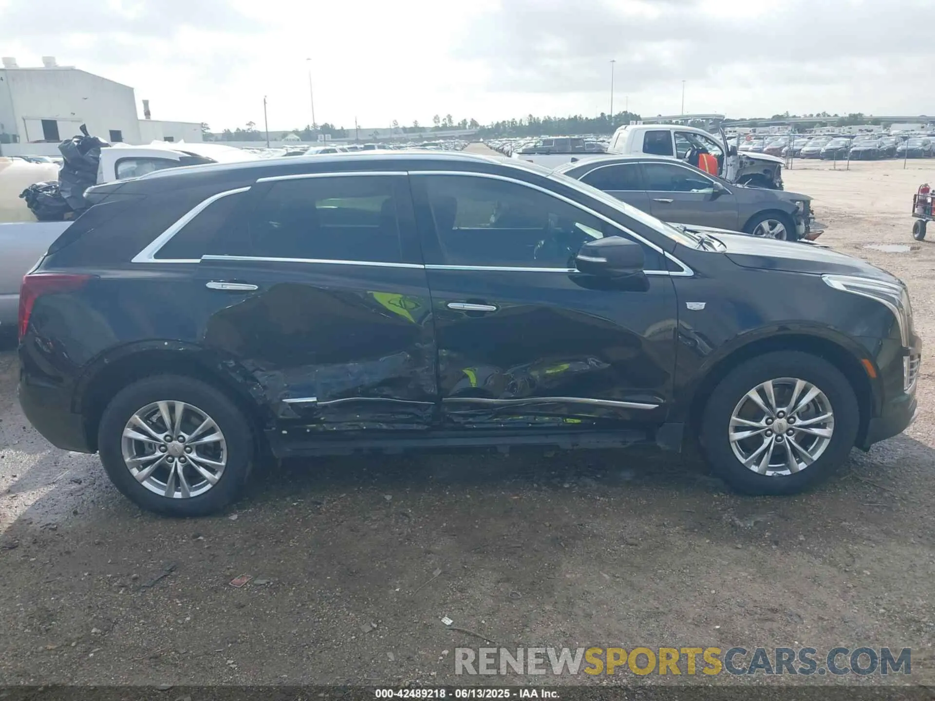 13 Photograph of a damaged car 1GYKNCRS4LZ190170 CADILLAC XT5 2020