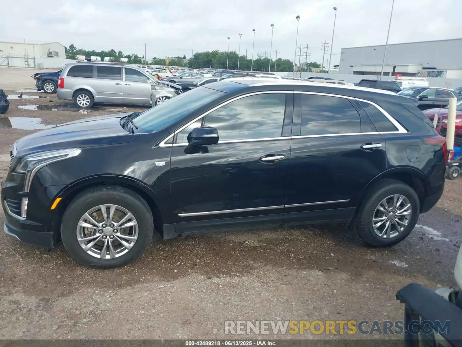14 Photograph of a damaged car 1GYKNCRS4LZ190170 CADILLAC XT5 2020