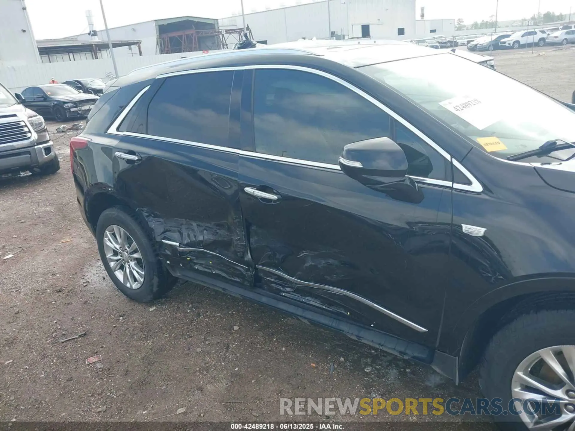 6 Photograph of a damaged car 1GYKNCRS4LZ190170 CADILLAC XT5 2020