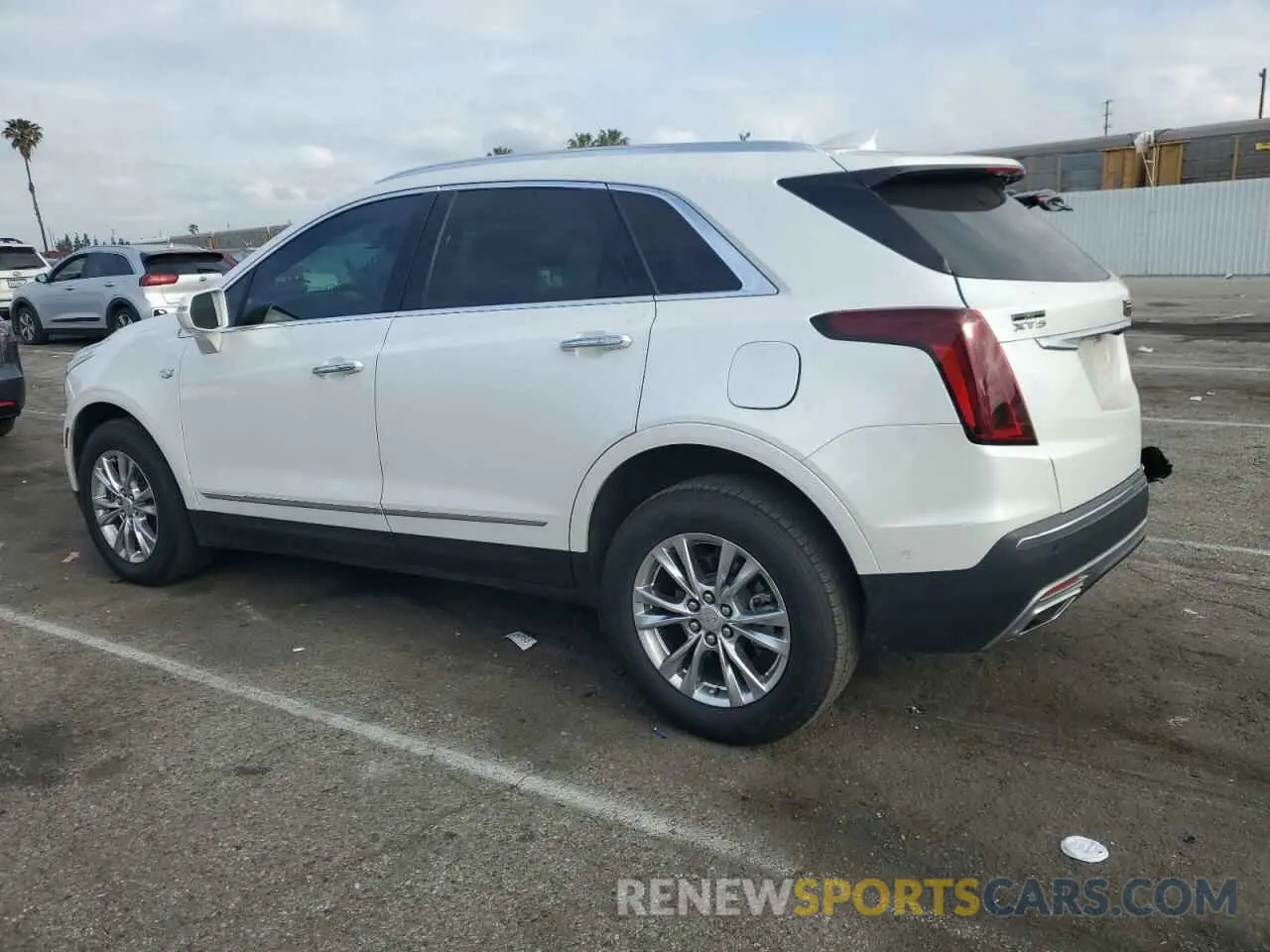 2 Photograph of a damaged car 1GYKNCRS4LZ196602 CADILLAC XT5 2020