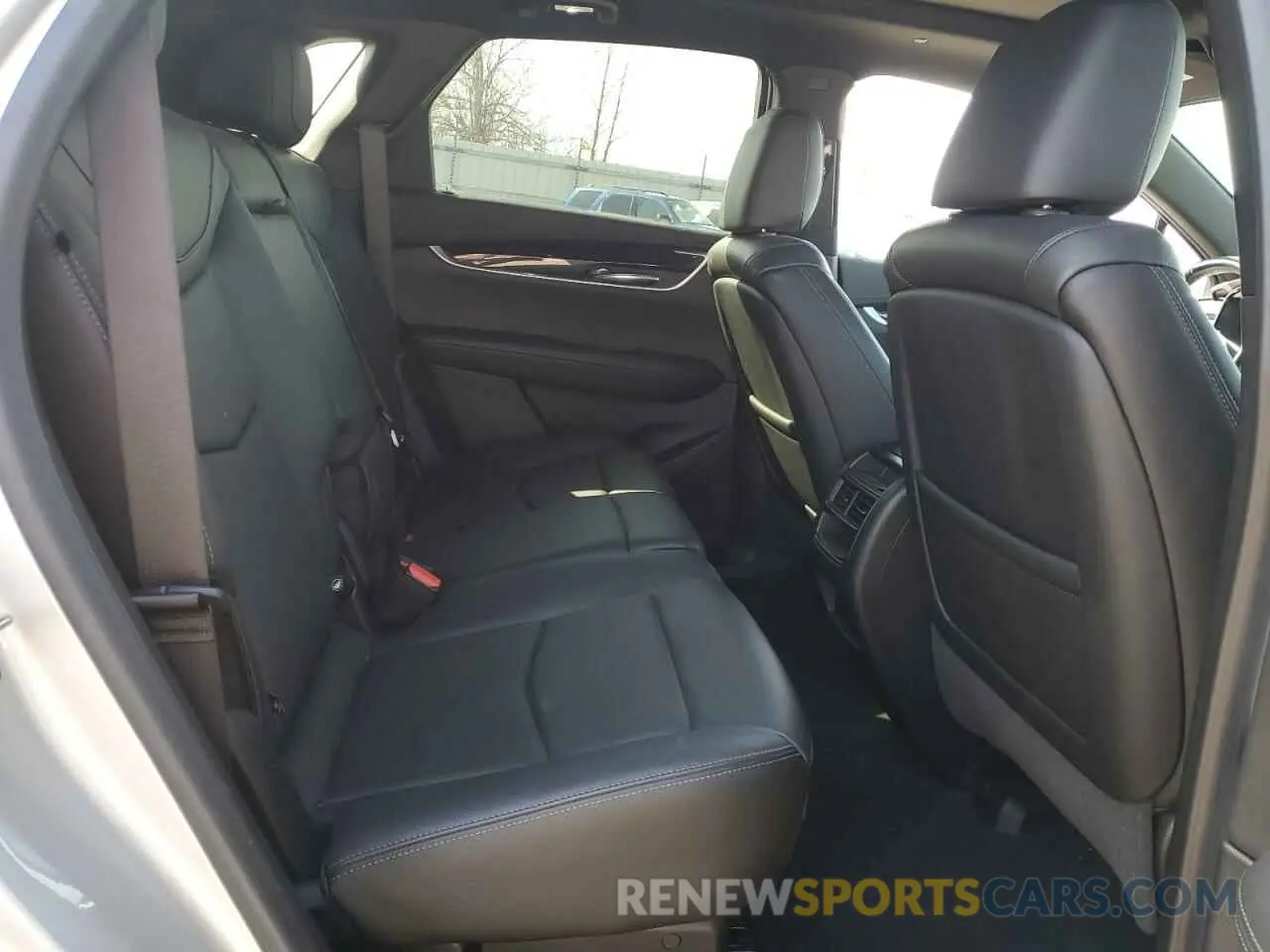 10 Photograph of a damaged car 1GYKNDRS0LZ133776 CADILLAC XT5 2020