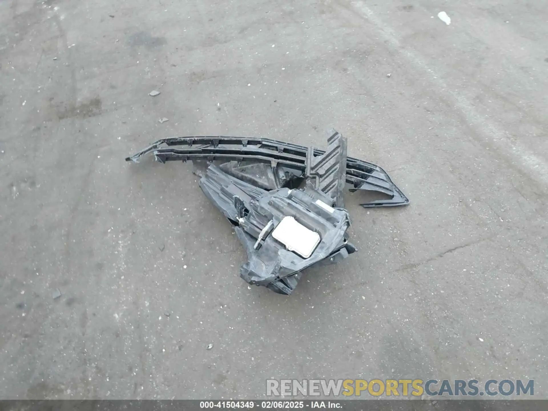 12 Photograph of a damaged car 1GYKNDRS0LZ195095 CADILLAC XT5 2020