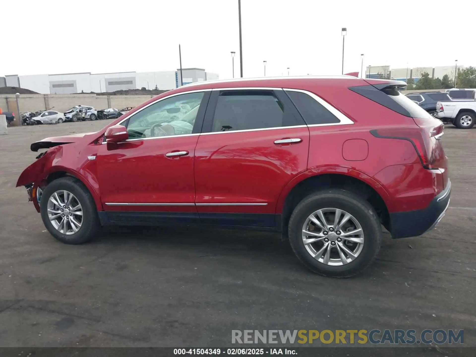 15 Photograph of a damaged car 1GYKNDRS0LZ195095 CADILLAC XT5 2020
