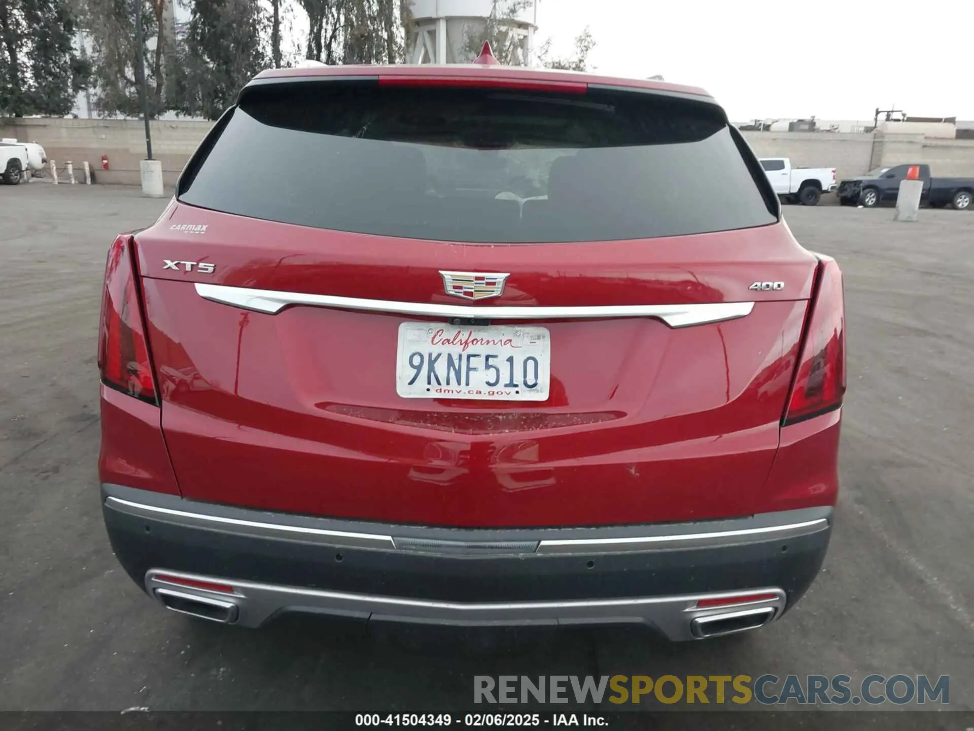 17 Photograph of a damaged car 1GYKNDRS0LZ195095 CADILLAC XT5 2020