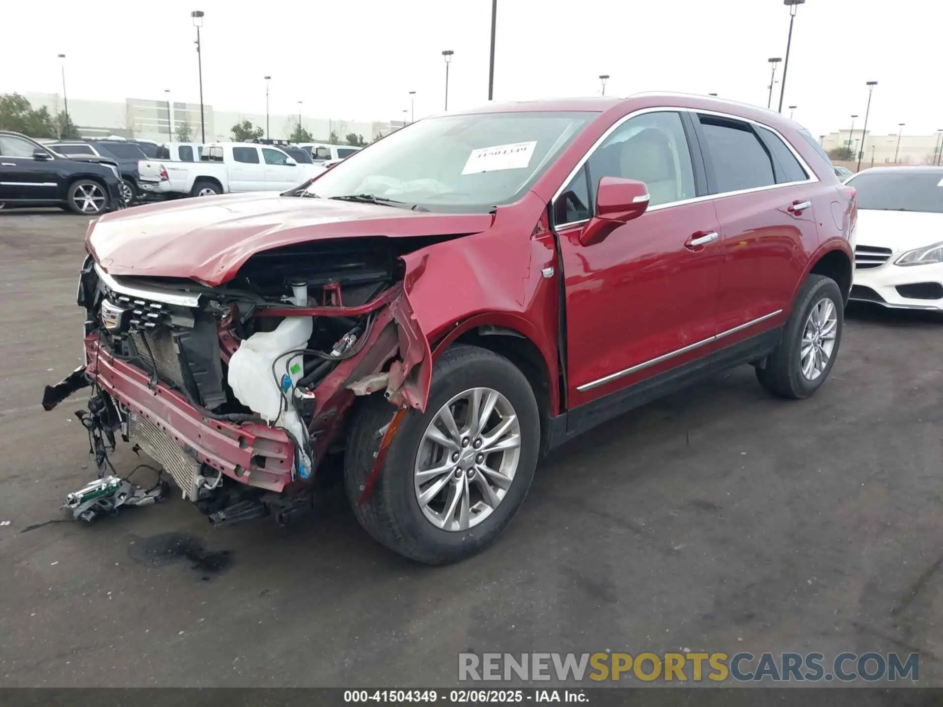 2 Photograph of a damaged car 1GYKNDRS0LZ195095 CADILLAC XT5 2020