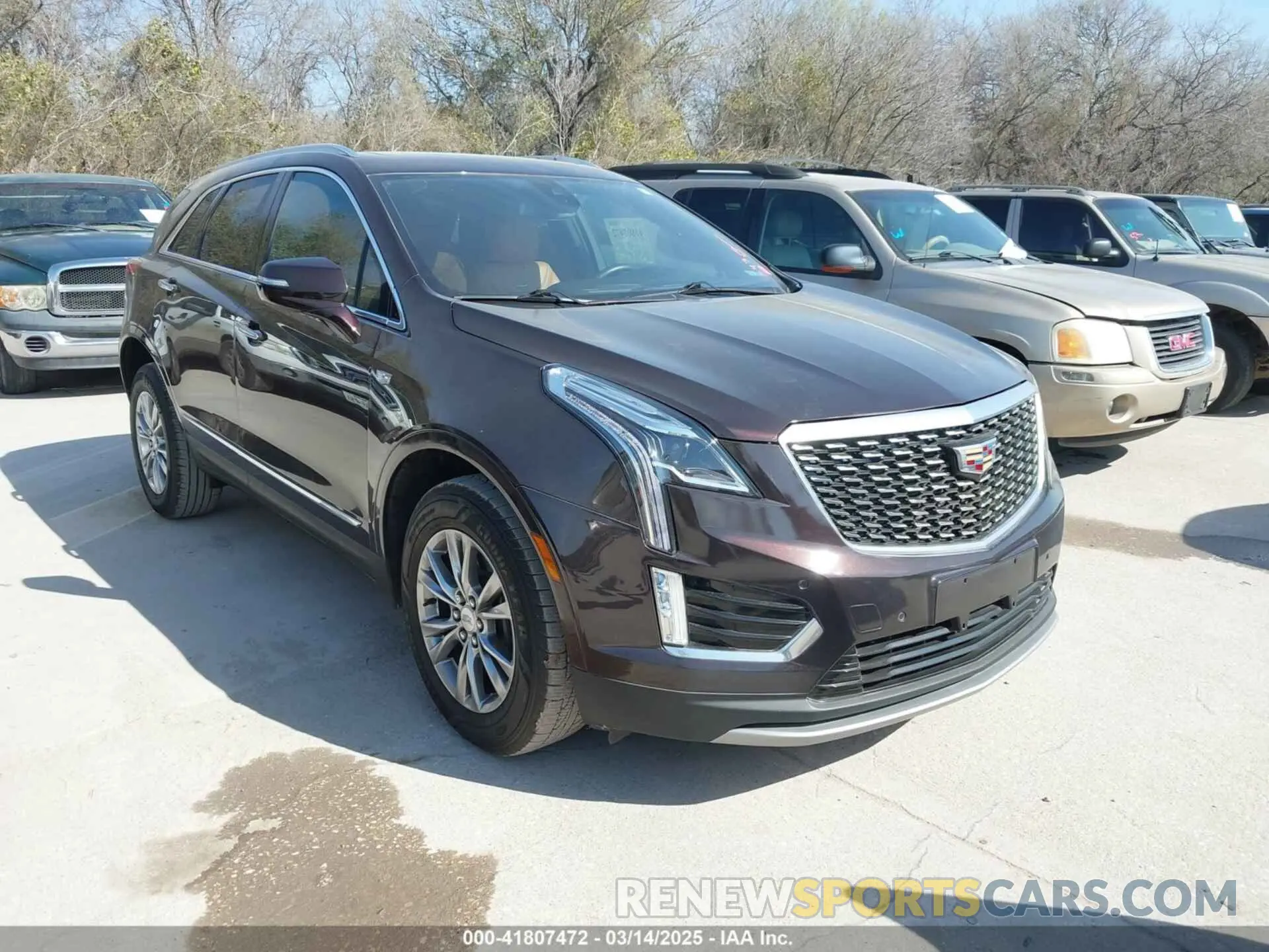 1 Photograph of a damaged car 1GYKNDRS1LZ235135 CADILLAC XT5 2020
