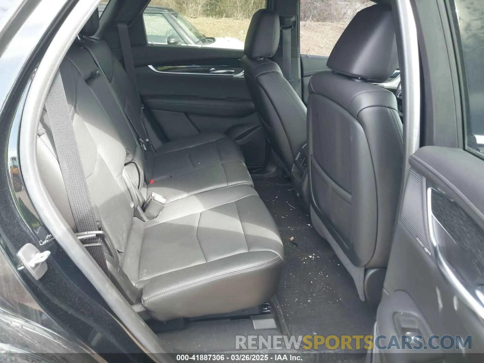 8 Photograph of a damaged car 1GYKNDRS3LZ107687 CADILLAC XT5 2020