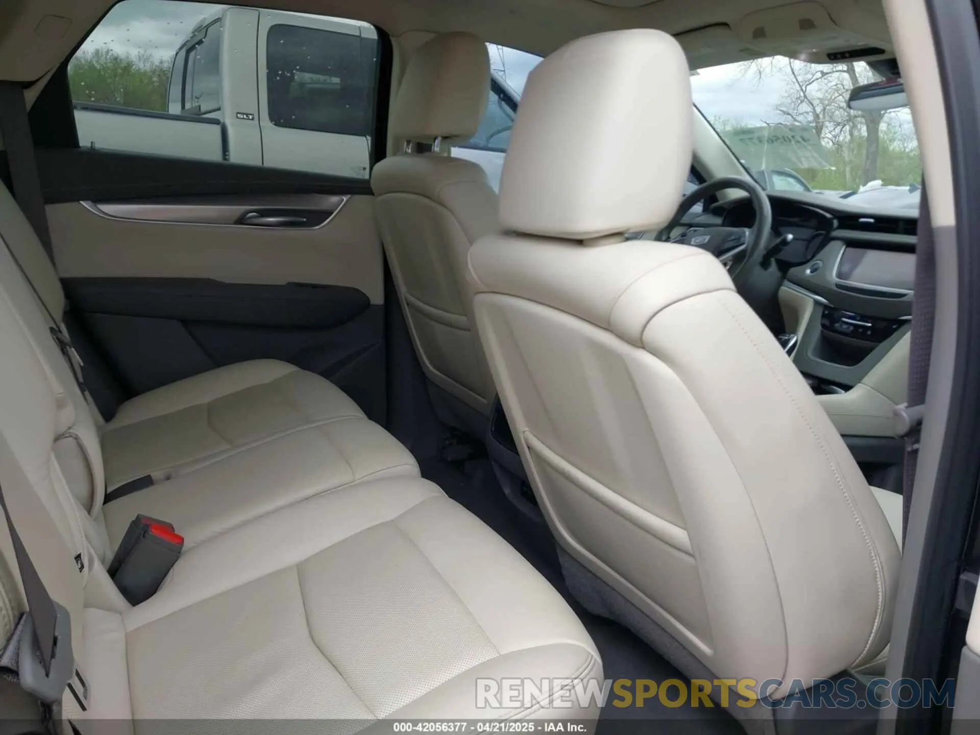 8 Photograph of a damaged car 1GYKNDRS6LZ134818 CADILLAC XT5 2020