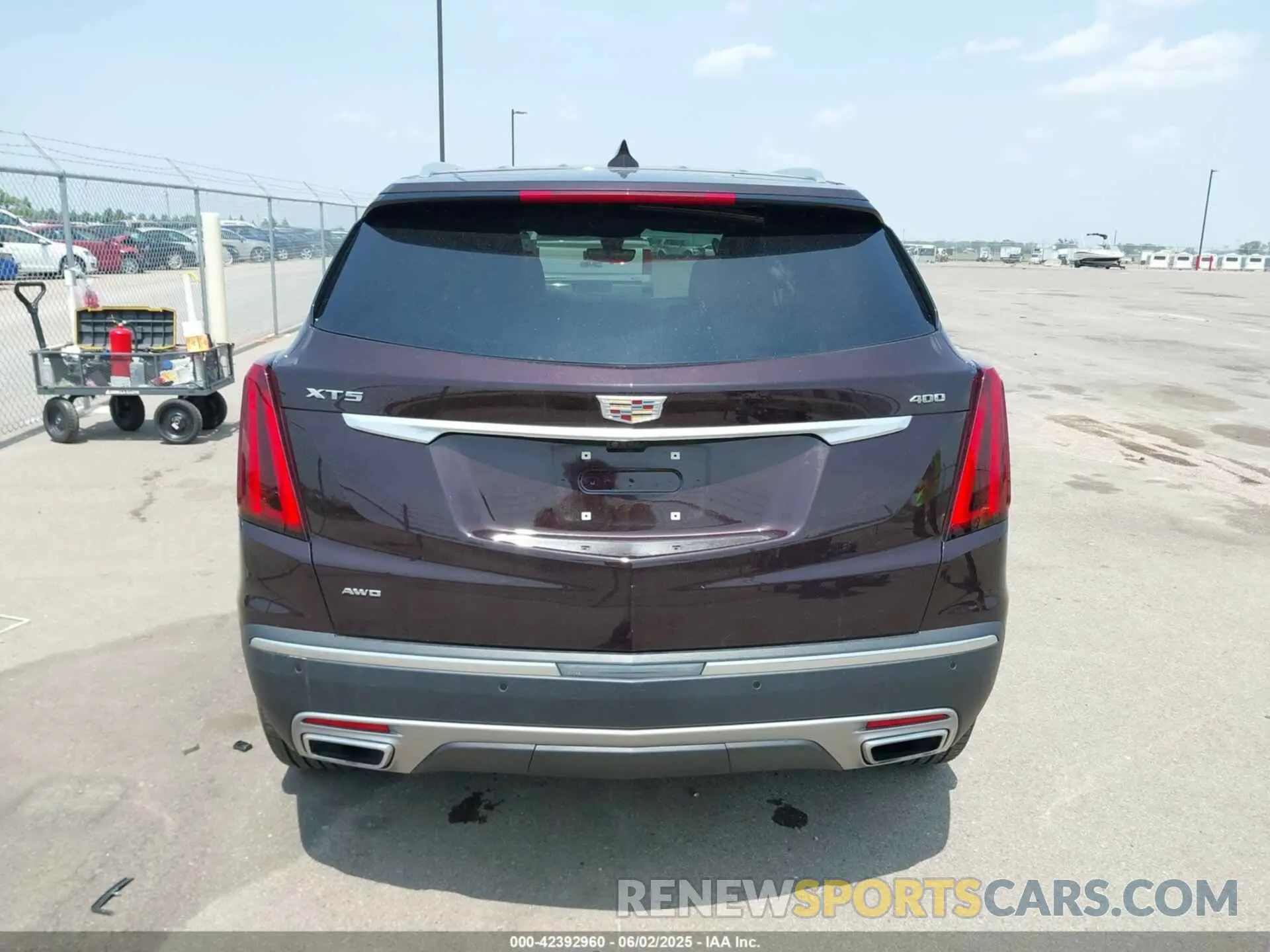 16 Photograph of a damaged car 1GYKNDRS6LZ200820 CADILLAC XT5 2020