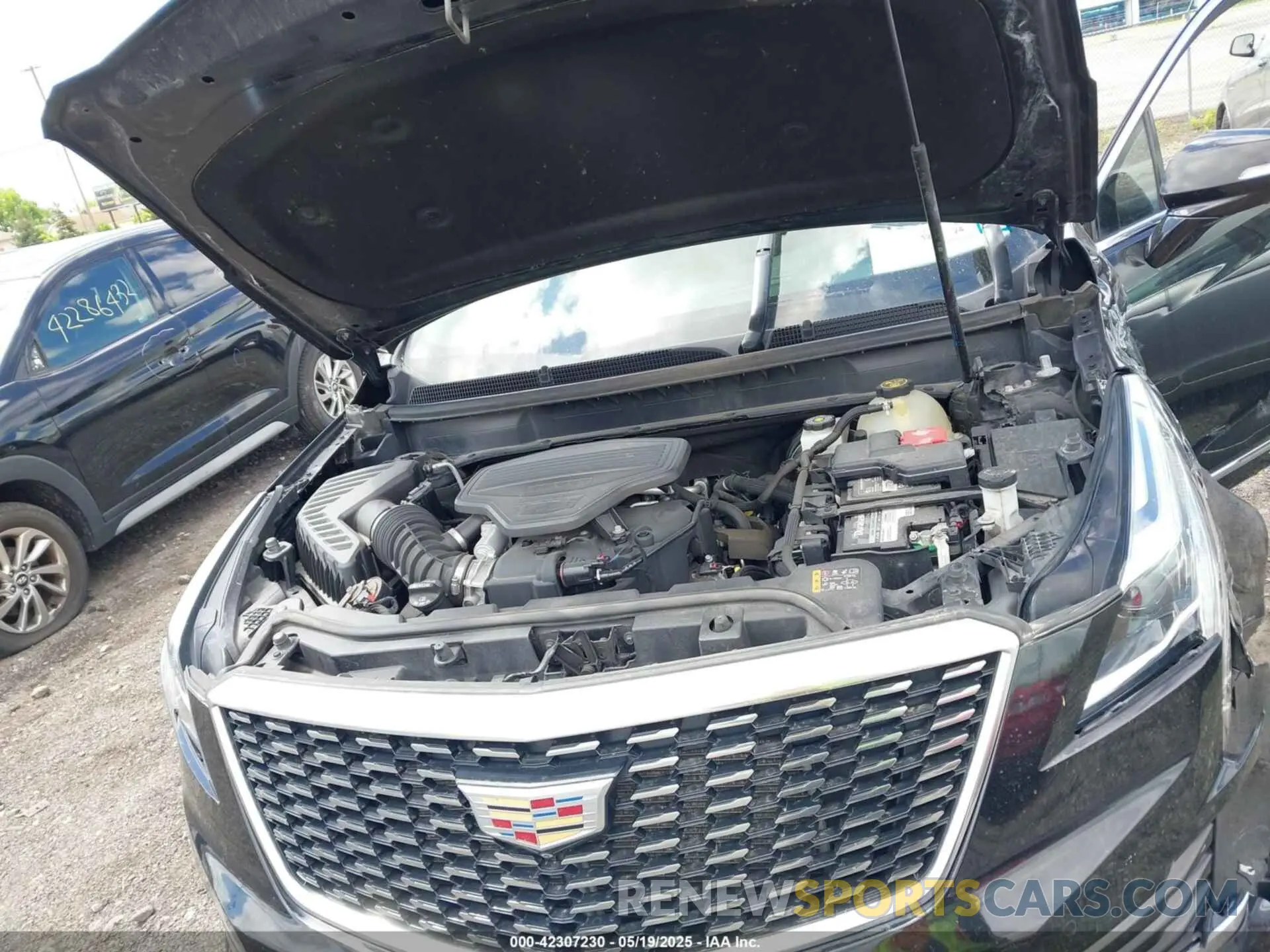 10 Photograph of a damaged car 1GYKNDRS7LZ106526 CADILLAC XT5 2020