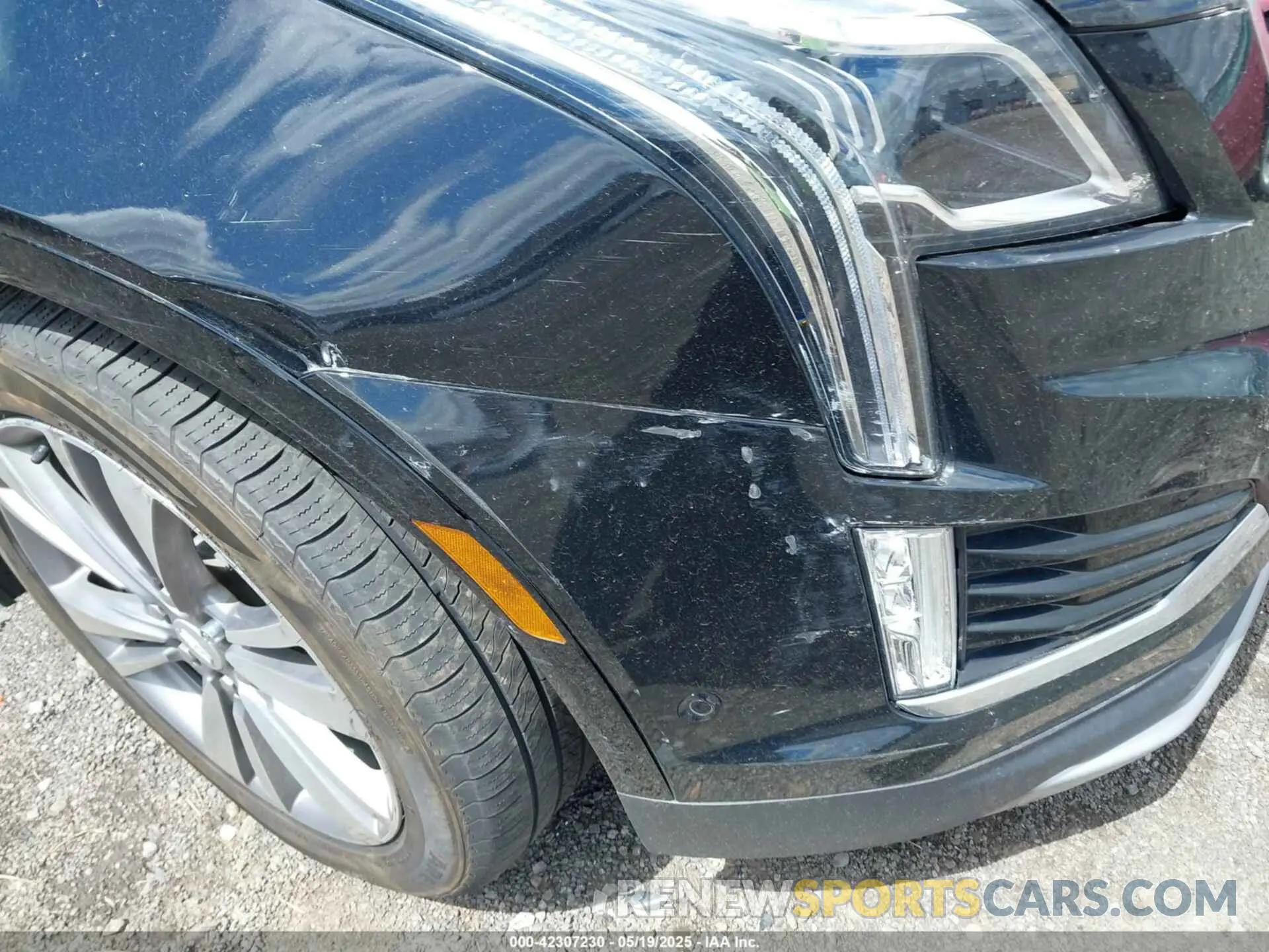 16 Photograph of a damaged car 1GYKNDRS7LZ106526 CADILLAC XT5 2020