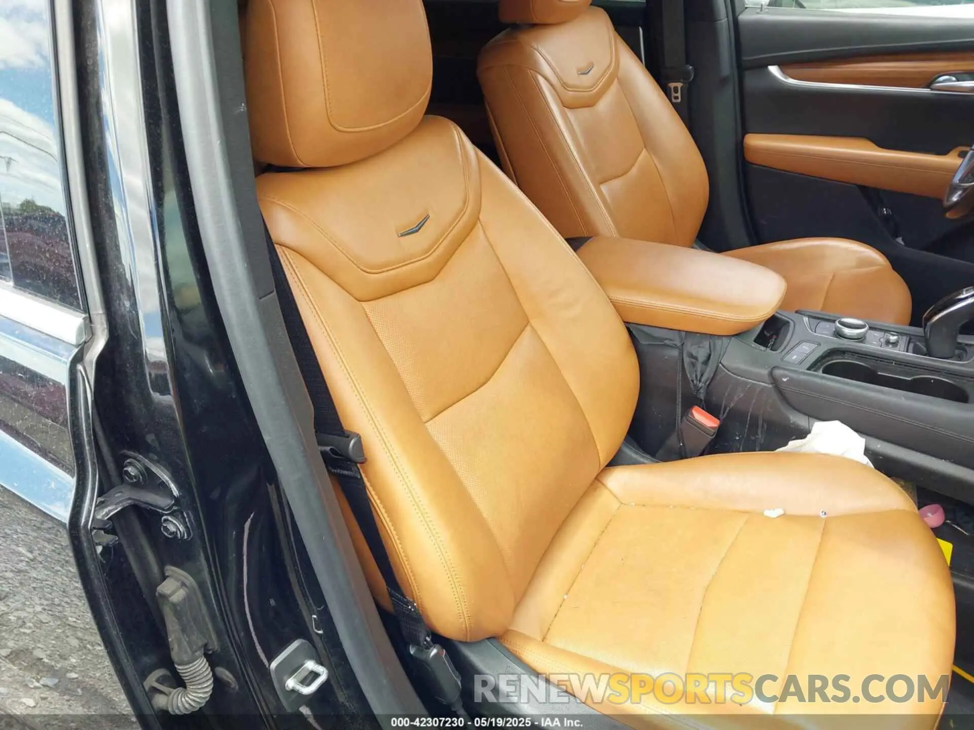 5 Photograph of a damaged car 1GYKNDRS7LZ106526 CADILLAC XT5 2020