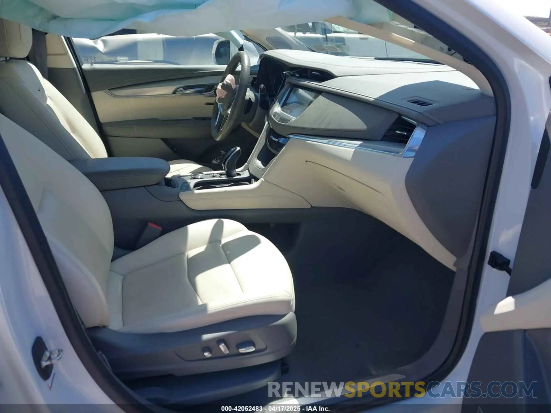 5 Photograph of a damaged car 1GYKNDRS8LZ233284 CADILLAC XT5 2020