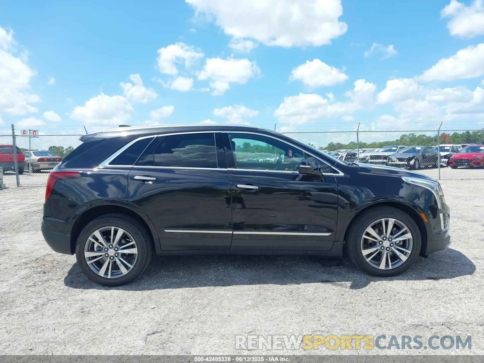 13 Photograph of a damaged car 1GYKNDRS9LZ152374 CADILLAC XT5 2020