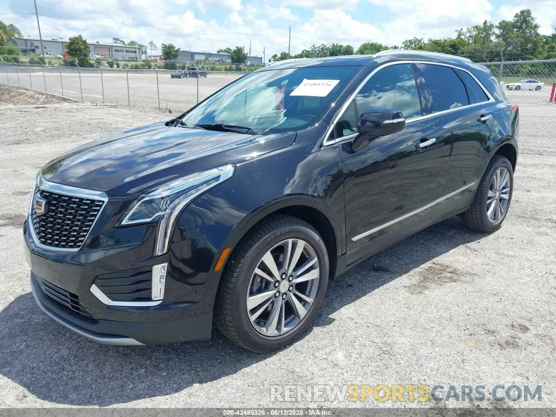2 Photograph of a damaged car 1GYKNDRS9LZ152374 CADILLAC XT5 2020