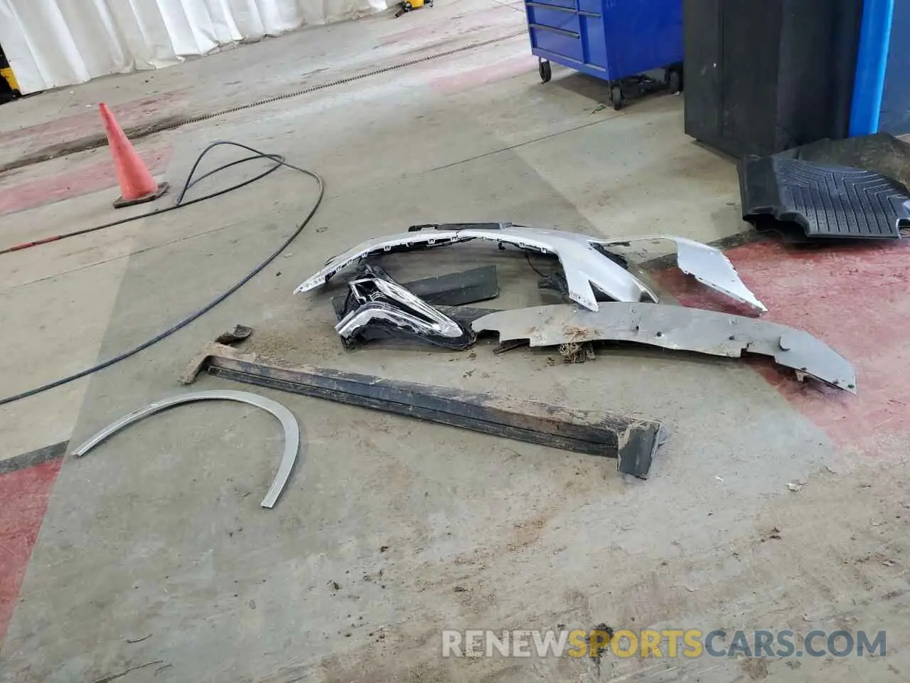 13 Photograph of a damaged car 1GYKNDRS9LZ178411 CADILLAC XT5 2020