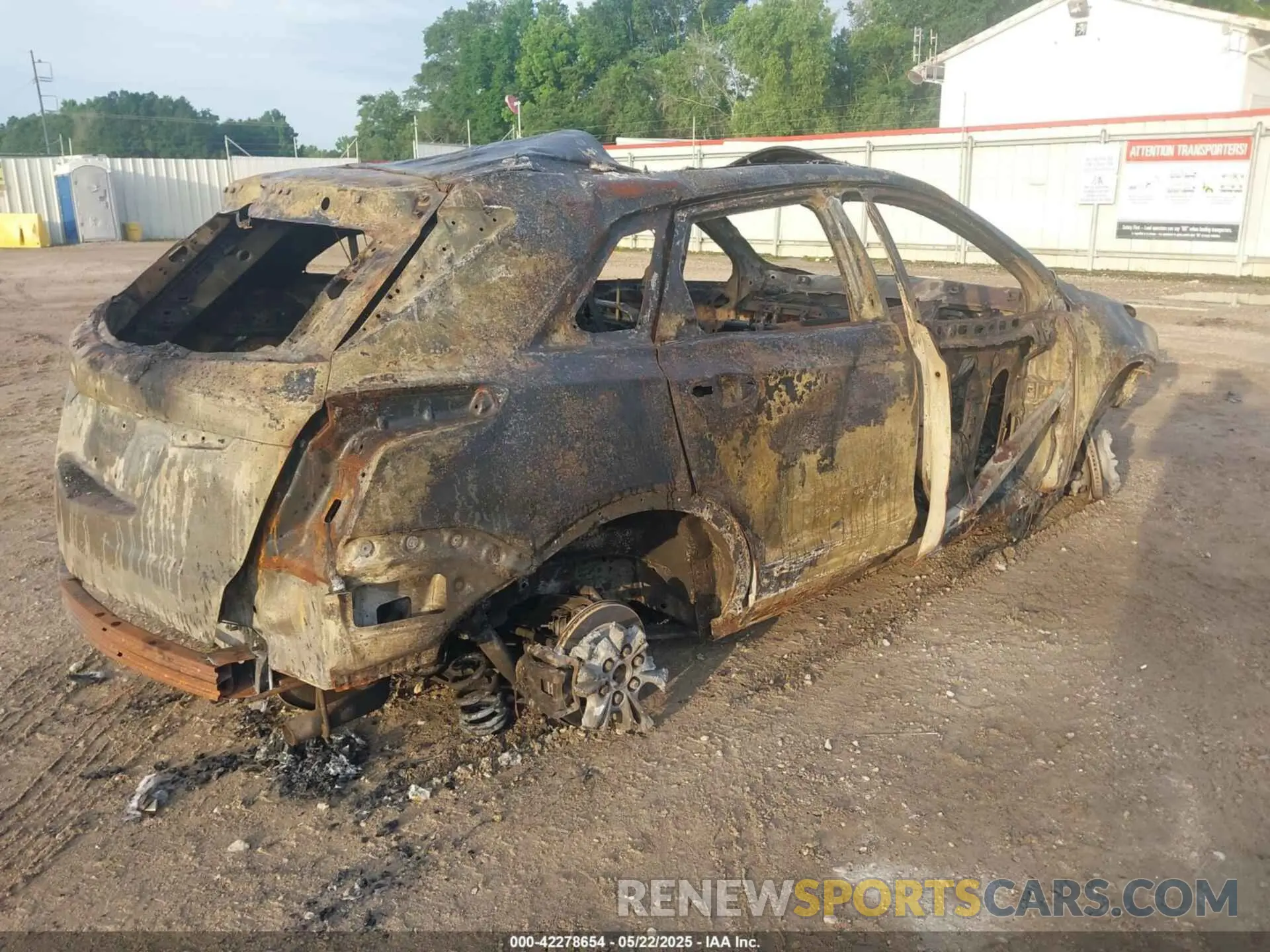 4 Photograph of a damaged car 1GYKNDRSXLZ186775 CADILLAC XT5 2020