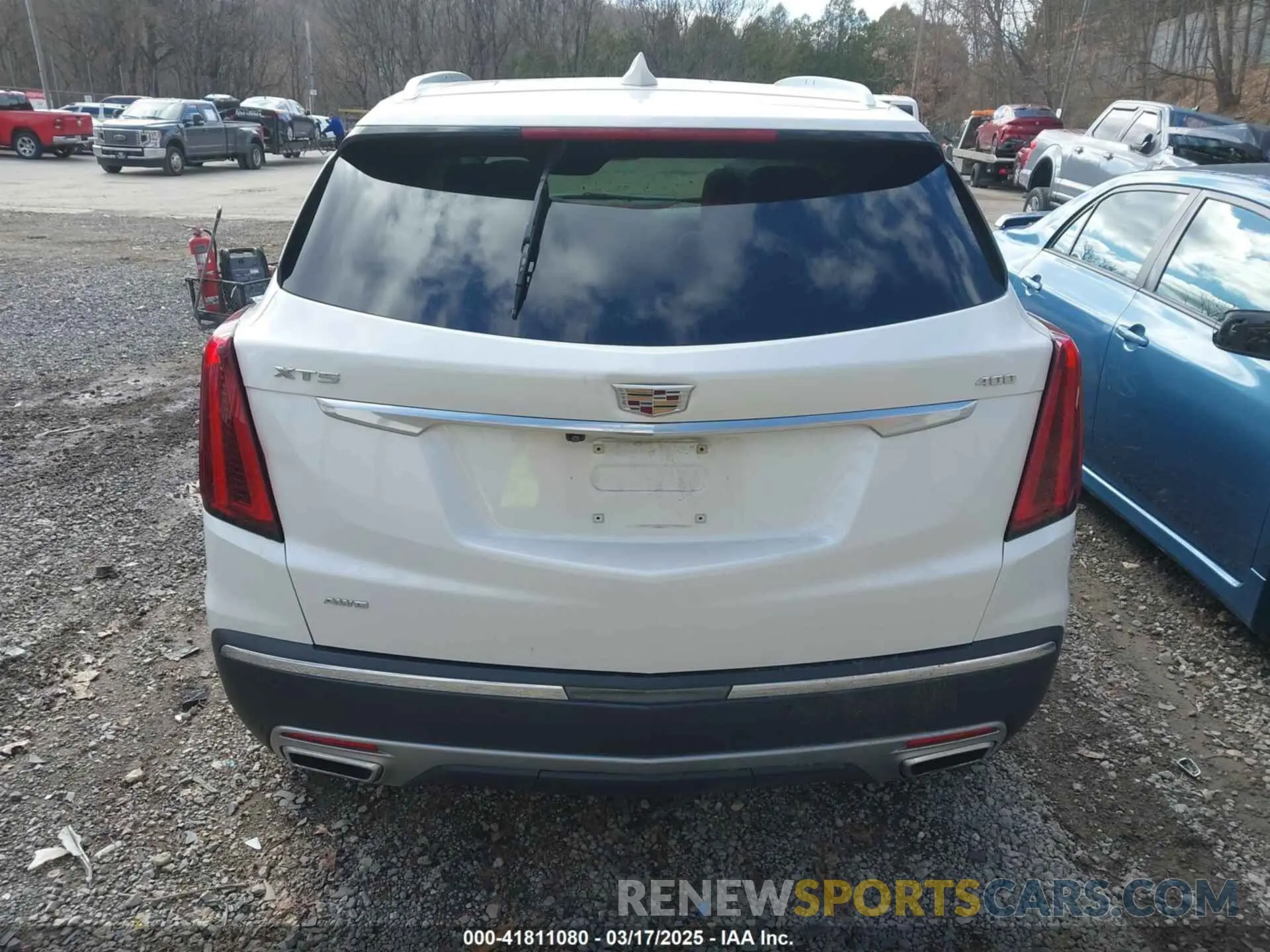 17 Photograph of a damaged car 1GYKNDRSXLZ205681 CADILLAC XT5 2020