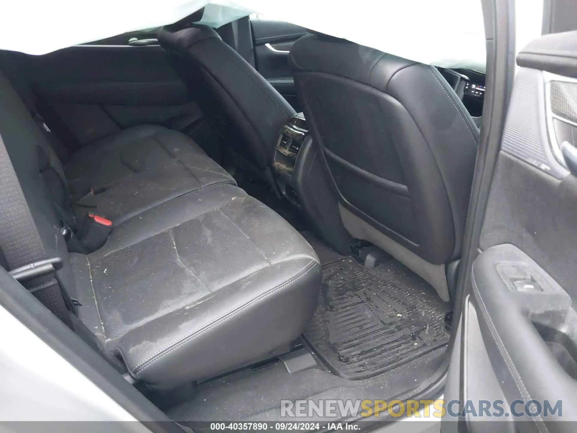 8 Photograph of a damaged car 1GYKNGRS3LZ225109 CADILLAC XT5 2020