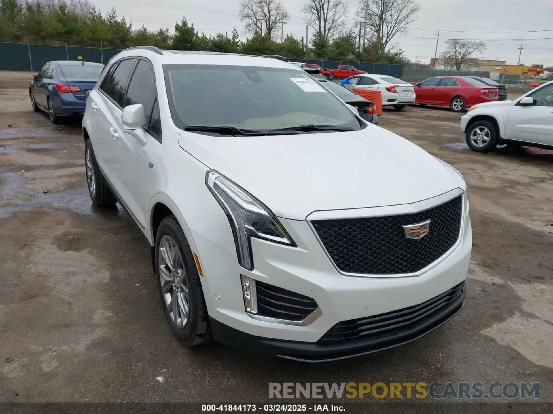 1 Photograph of a damaged car 1GYKNHRS5LZ238370 CADILLAC XT5 2020