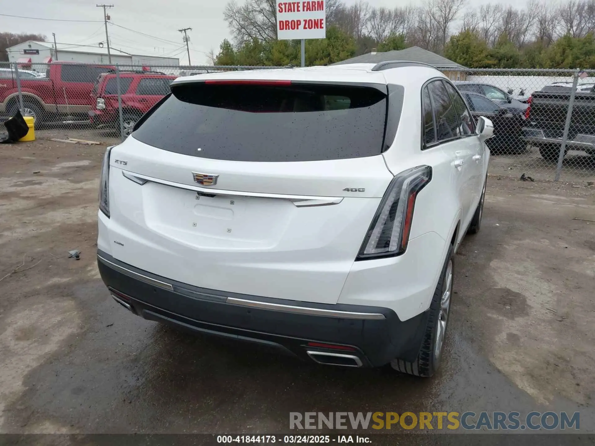 4 Photograph of a damaged car 1GYKNHRS5LZ238370 CADILLAC XT5 2020