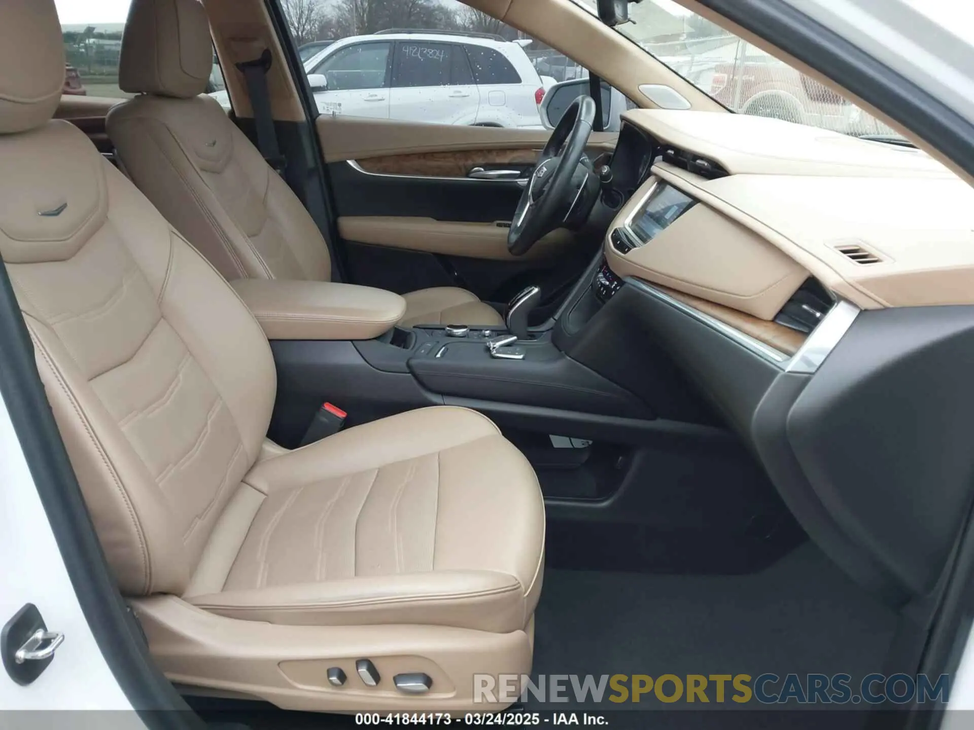 5 Photograph of a damaged car 1GYKNHRS5LZ238370 CADILLAC XT5 2020