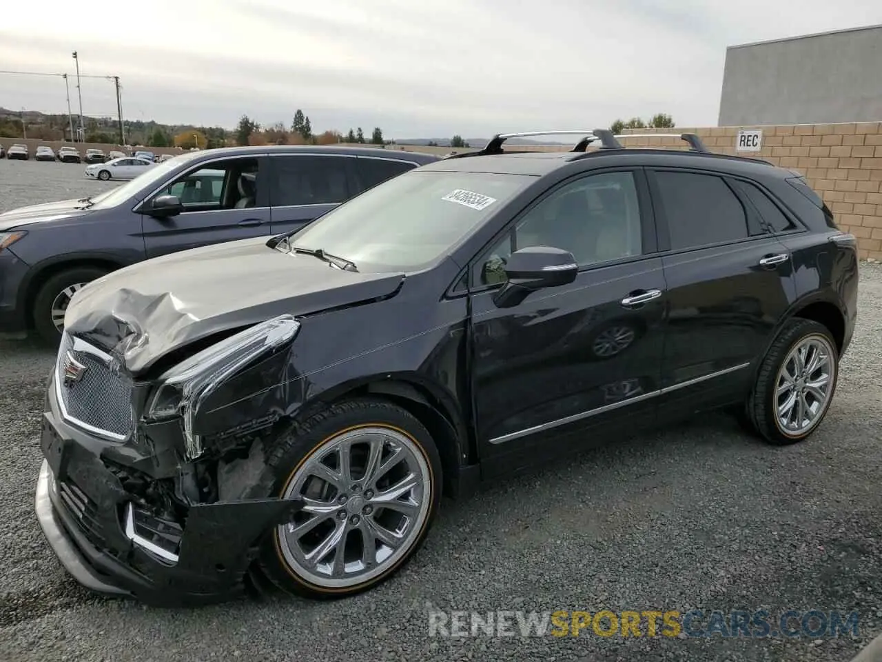1 Photograph of a damaged car 1GYKNHRS7LZ122393 CADILLAC XT5 2020